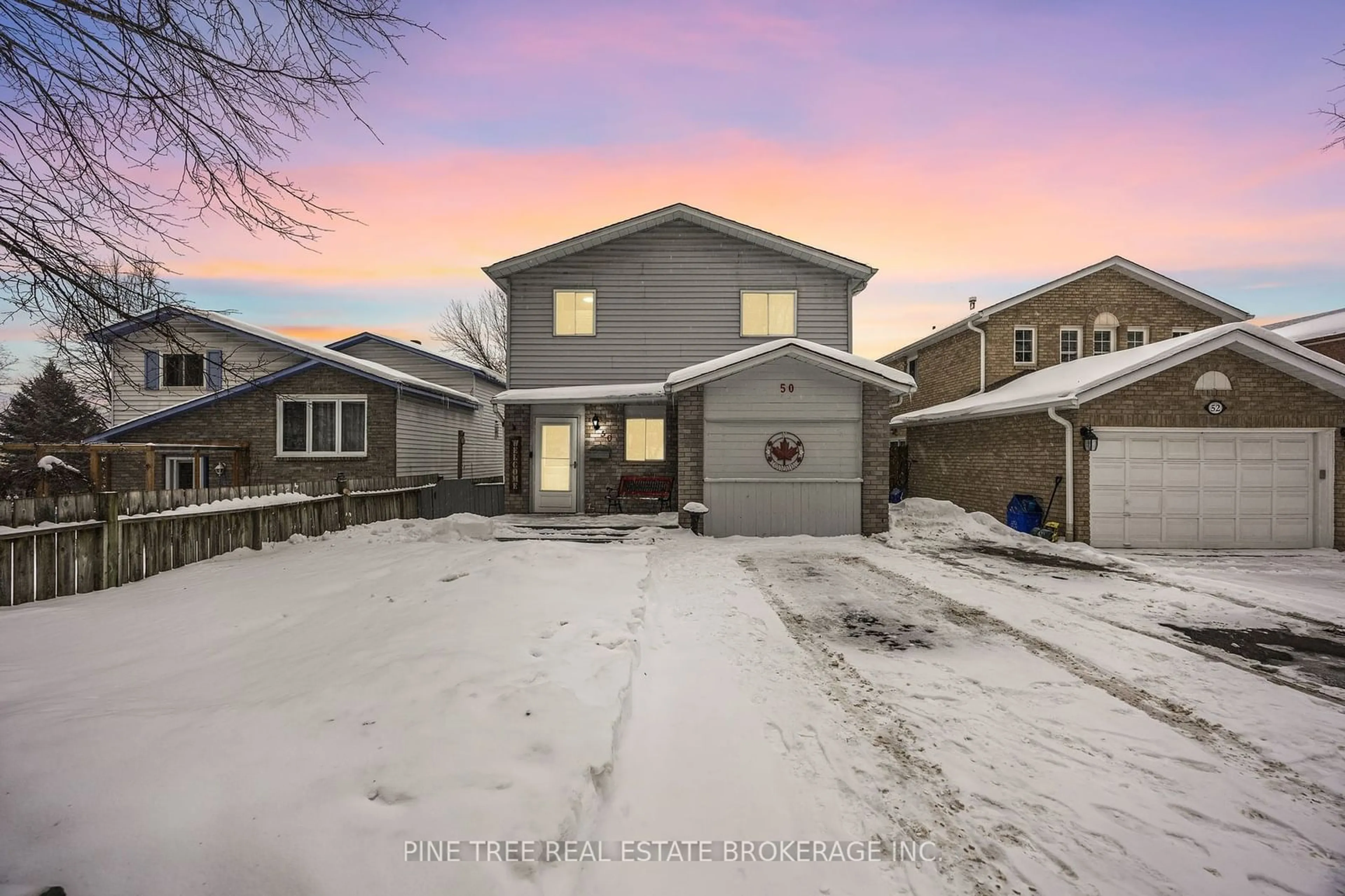 A pic from outside/outdoor area/front of a property/back of a property/a pic from drone, street for 50 Melinda Cres, Barrie Ontario L4N 5G6