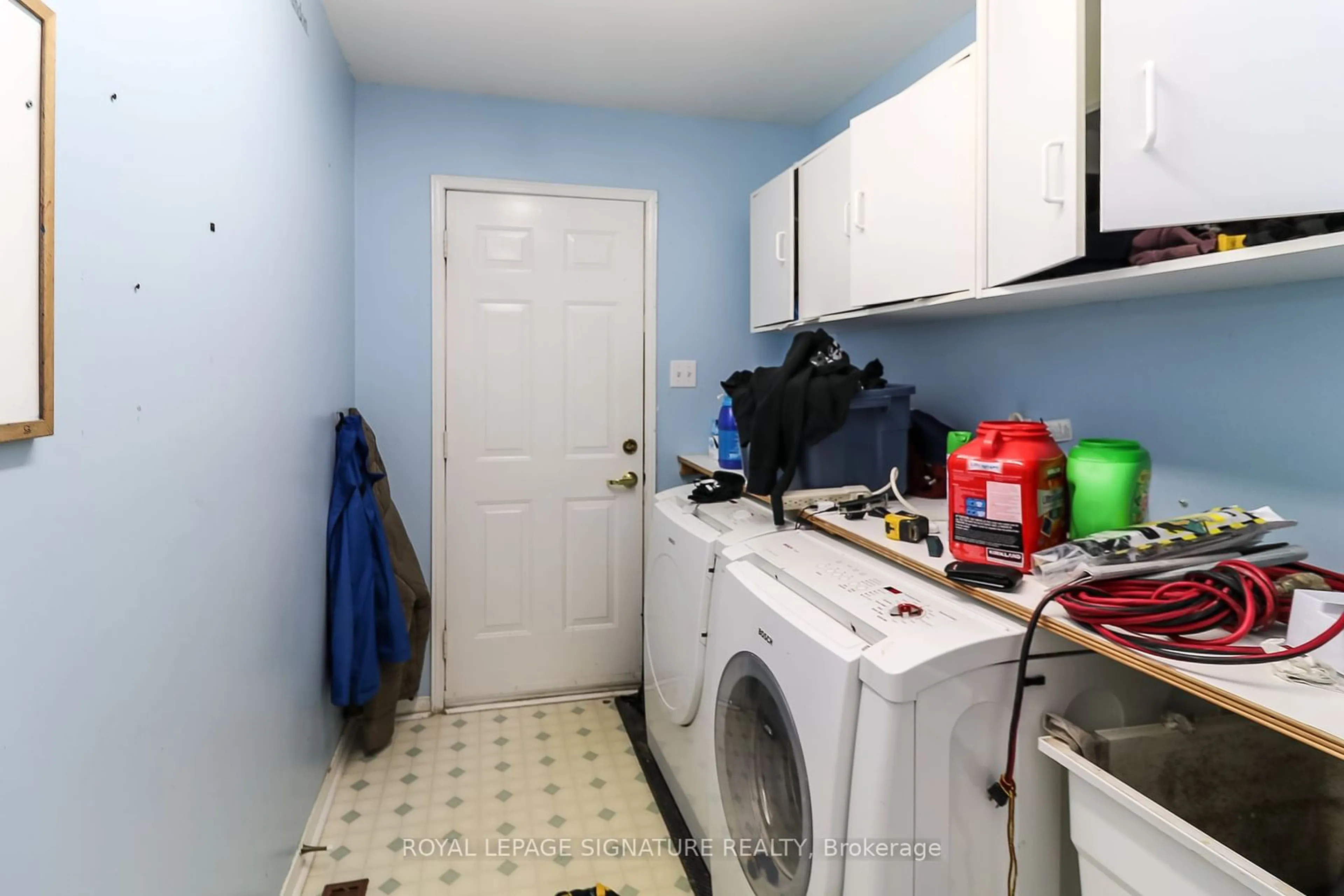 Laundry room for 47 Acorn Cres, Wasaga Beach Ontario L9Z 1L6