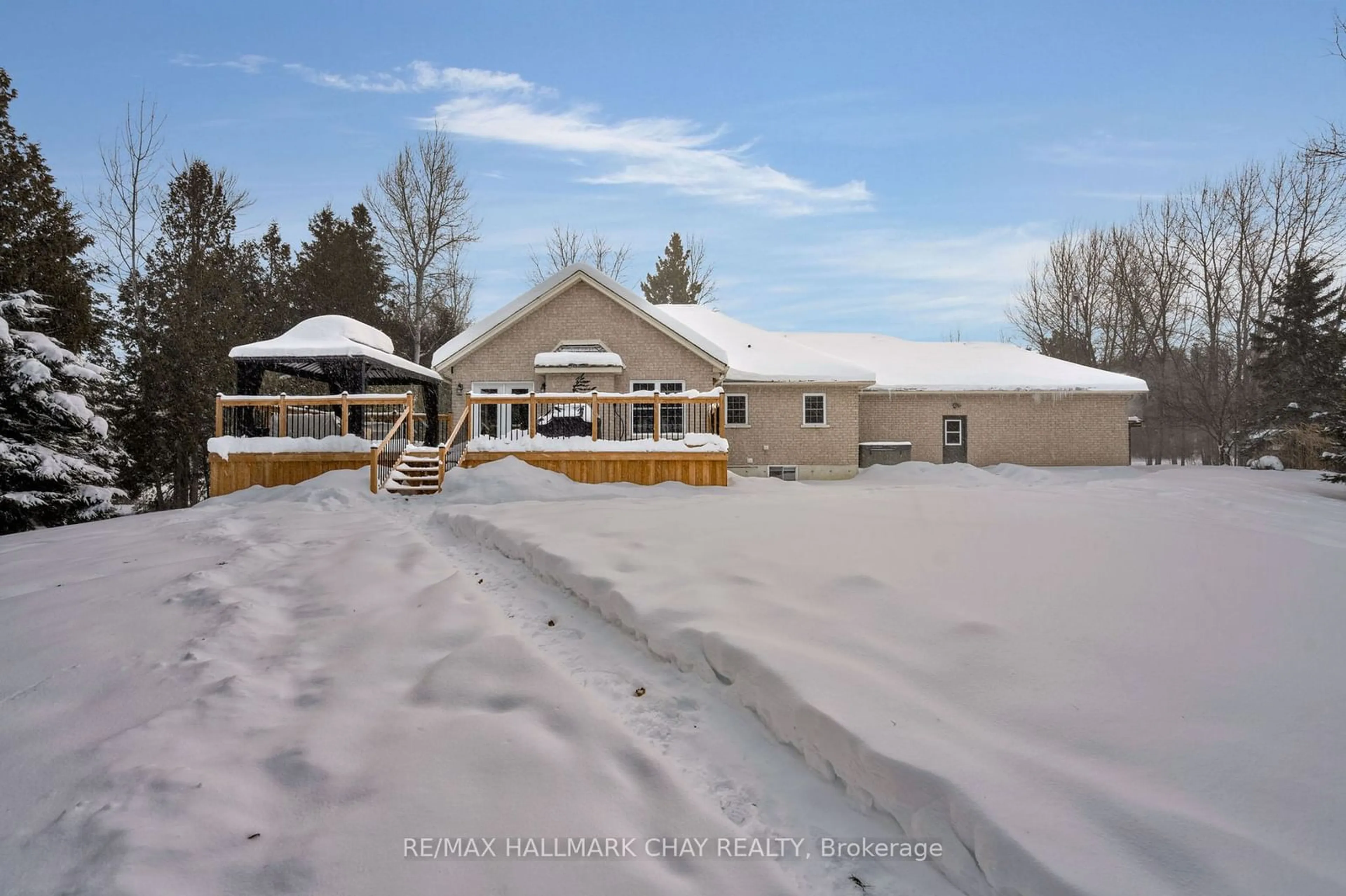 Patio, unknown for 12 Martinbrook Cres, Oro-Medonte Ontario L0L 2L0