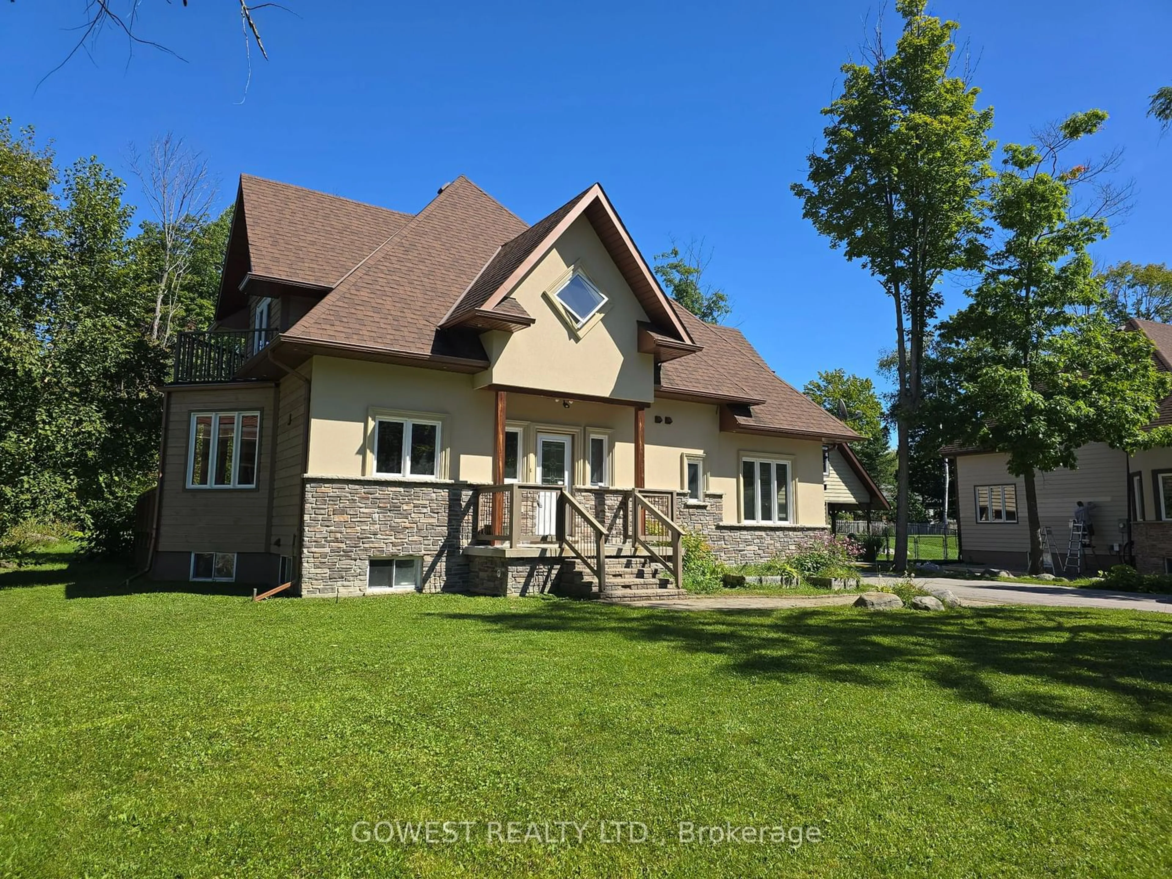 A pic from outside/outdoor area/front of a property/back of a property/a pic from drone, street for 53 Bellehumeur Rd, Tiny Ontario L9M 0J1