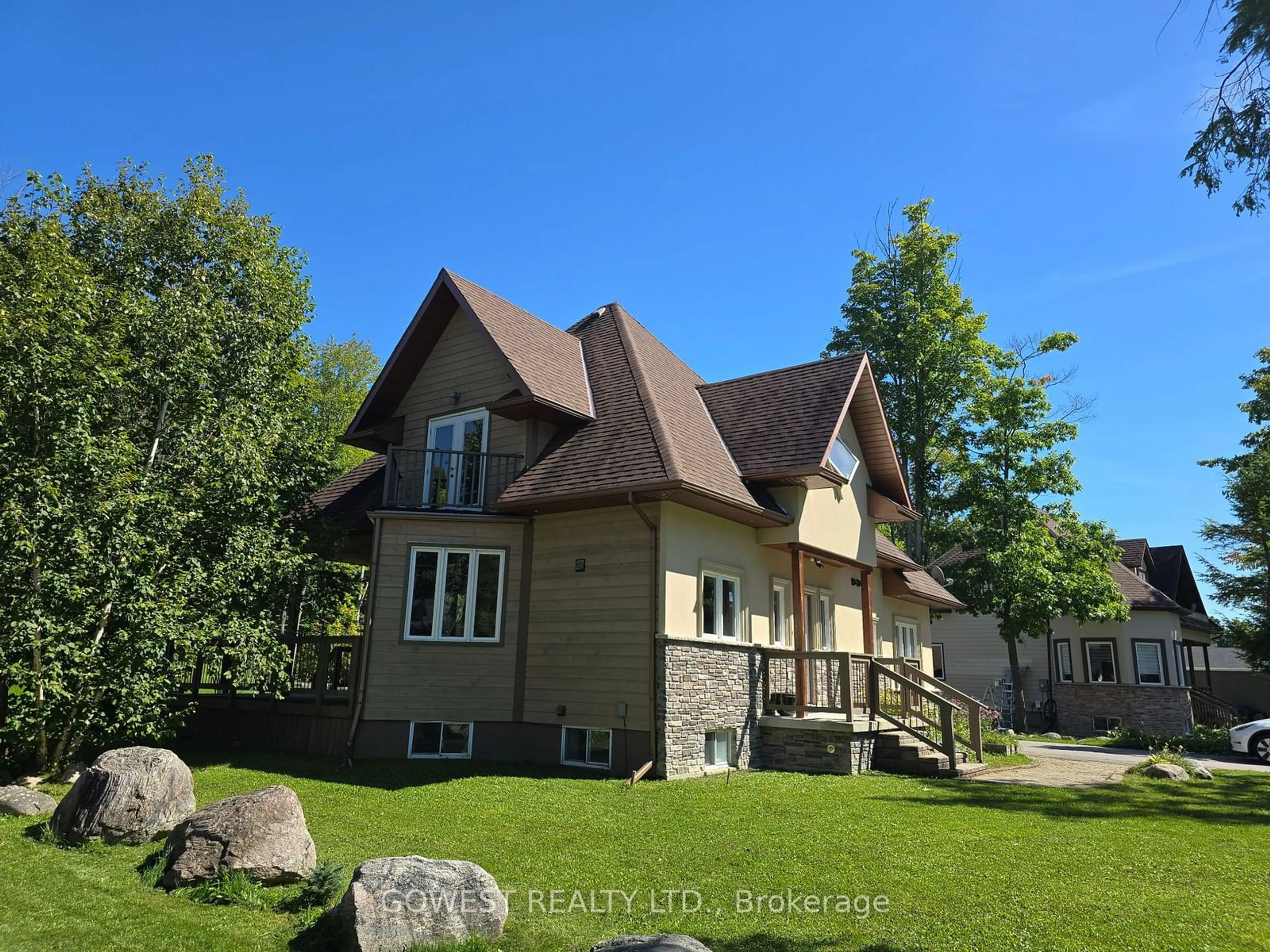 A pic from outside/outdoor area/front of a property/back of a property/a pic from drone, unknown for 53 Bellehumeur Rd, Tiny Ontario L9M 0J1