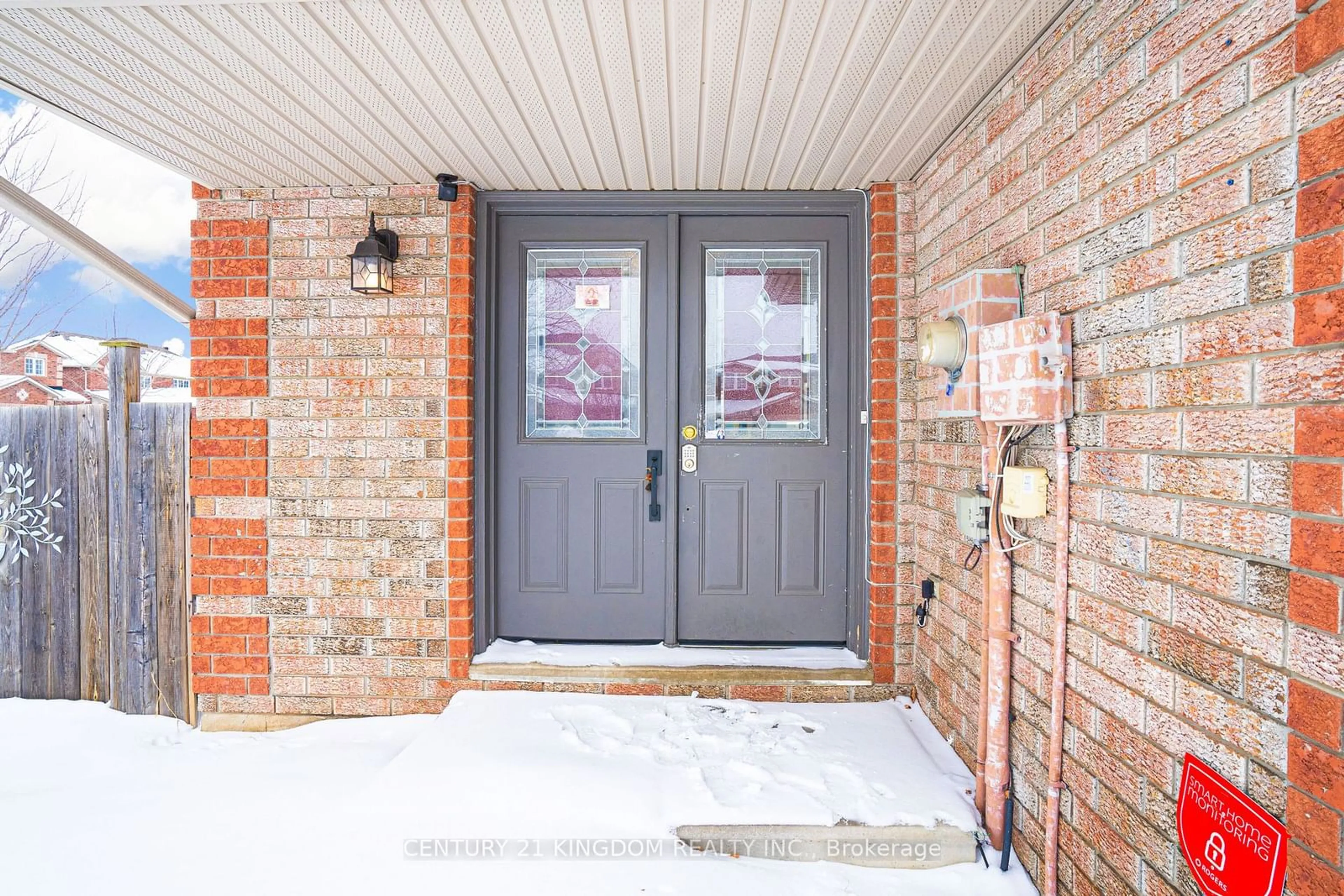 Indoor entryway for 16 Epsom Rd, Barrie Ontario L4M 6R7