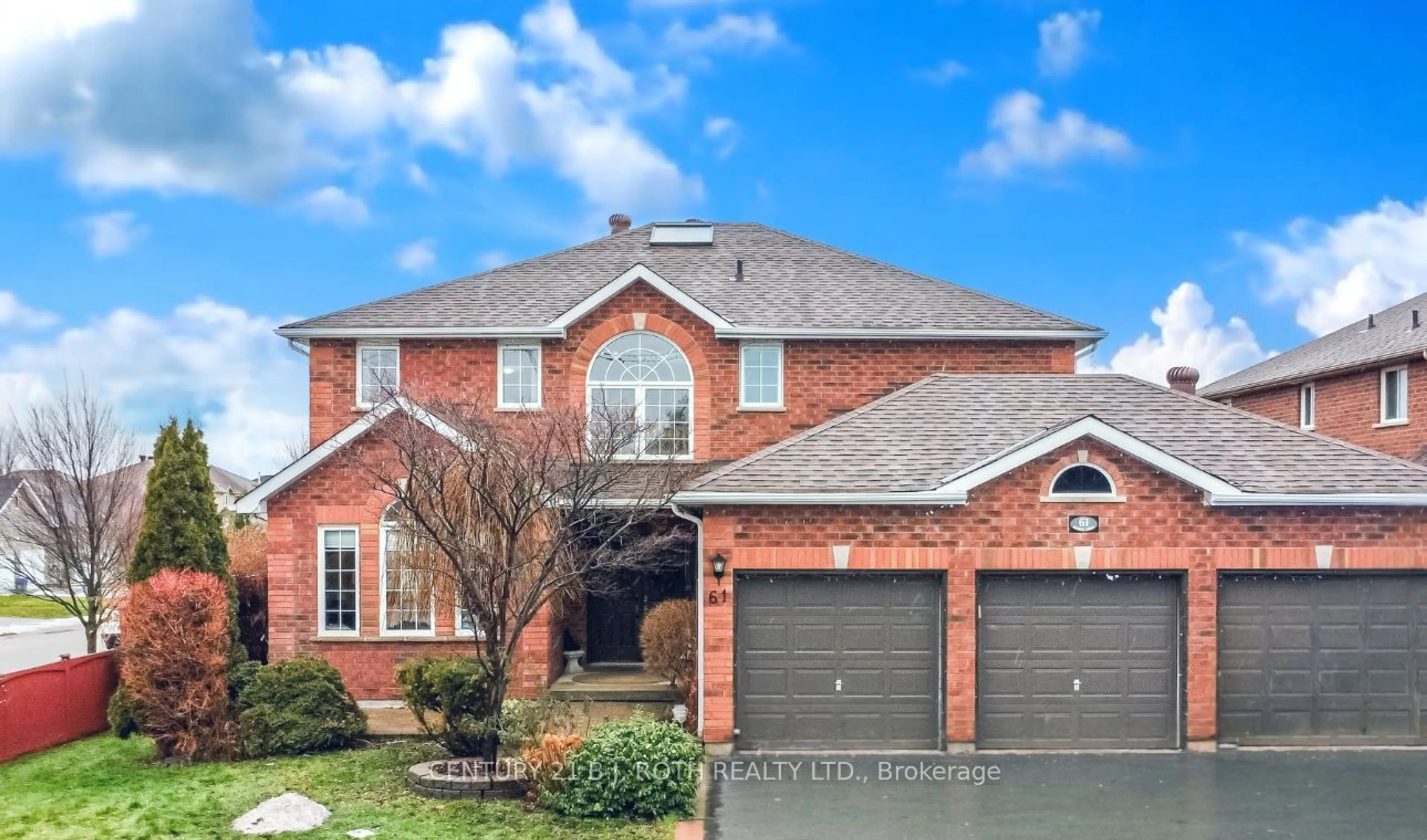 Home with brick exterior material, street for 61 Honey Cres, Barrie Ontario L4N 0V8