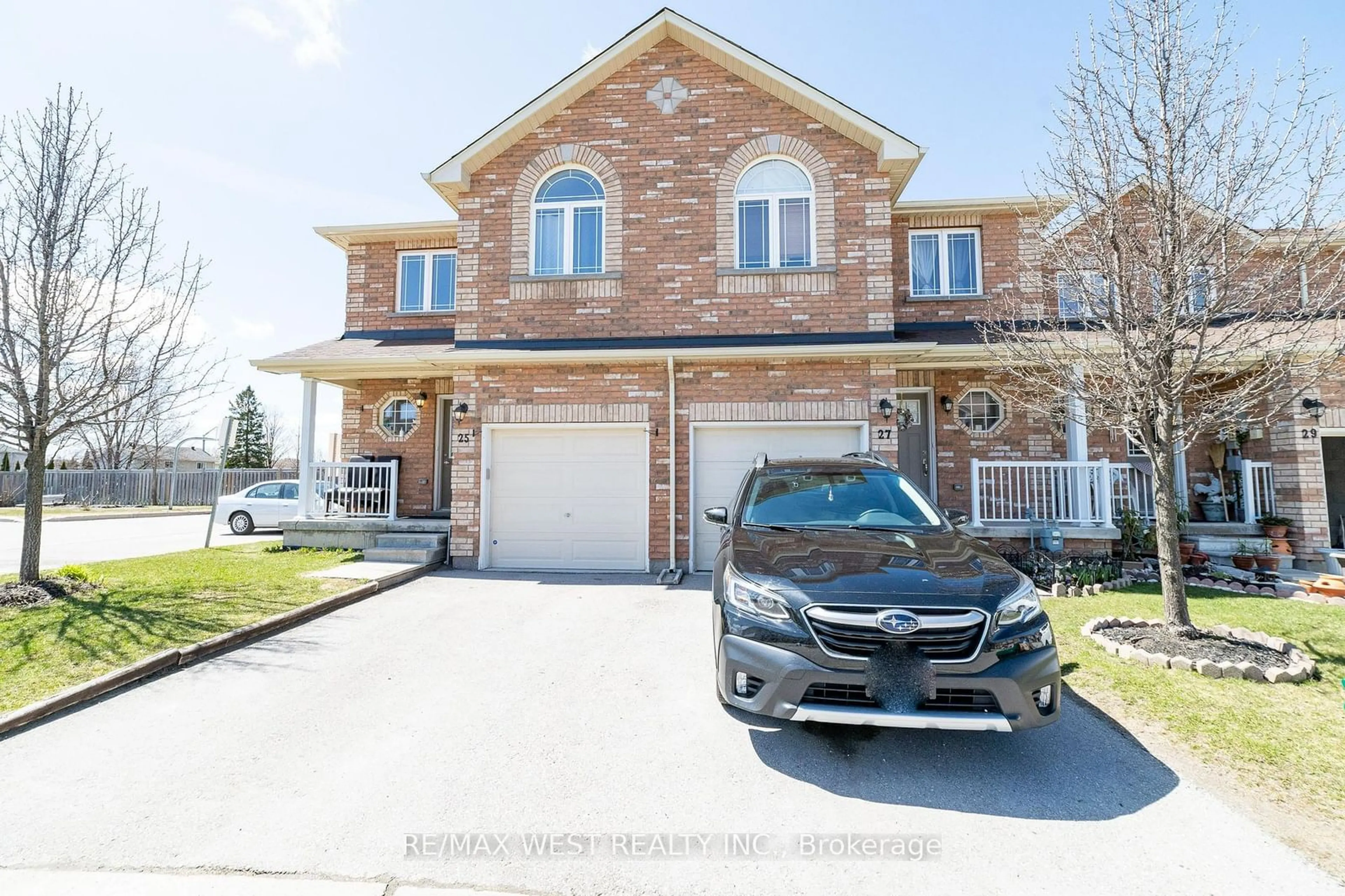 Home with brick exterior material, street for 25 Southwoods Cres #., Barrie Ontario L4N 9P8