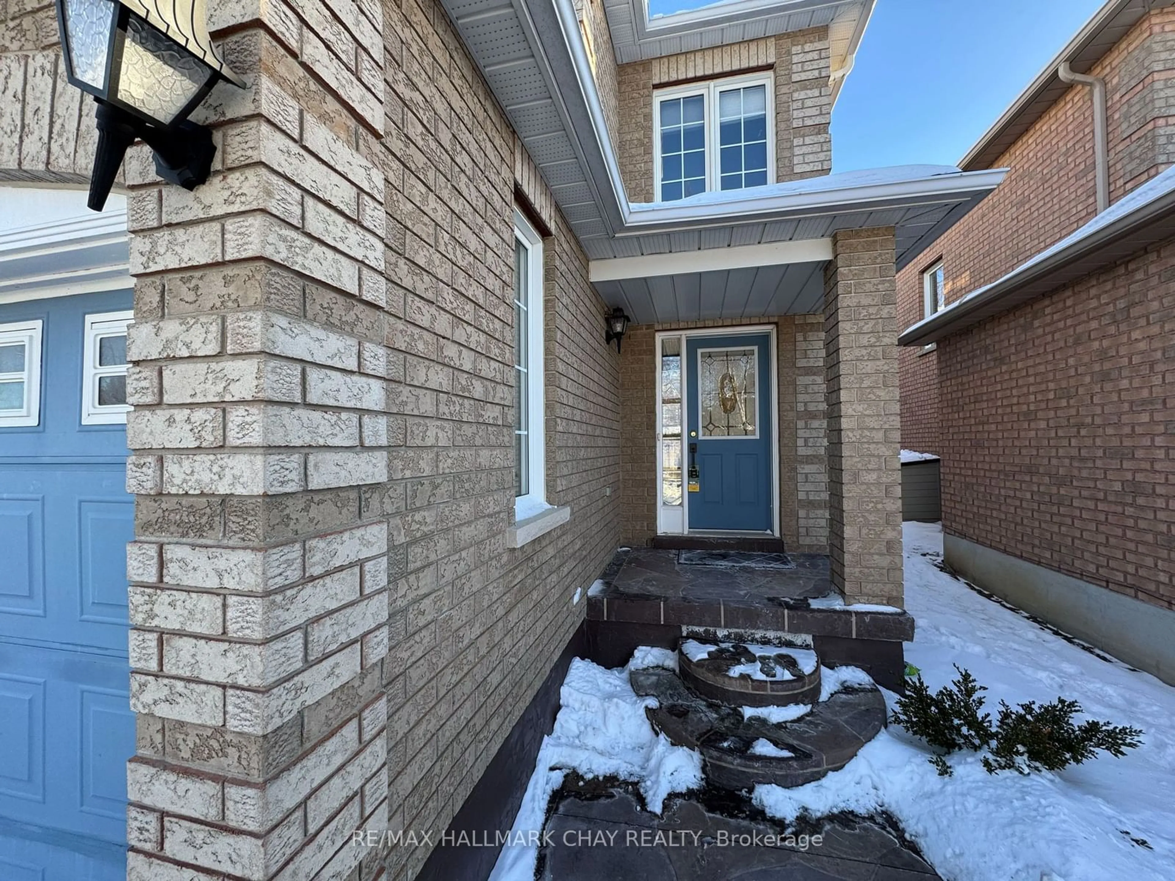 Home with brick exterior material, street for 49 Catherine Dr, Barrie Ontario L4N 0Y5