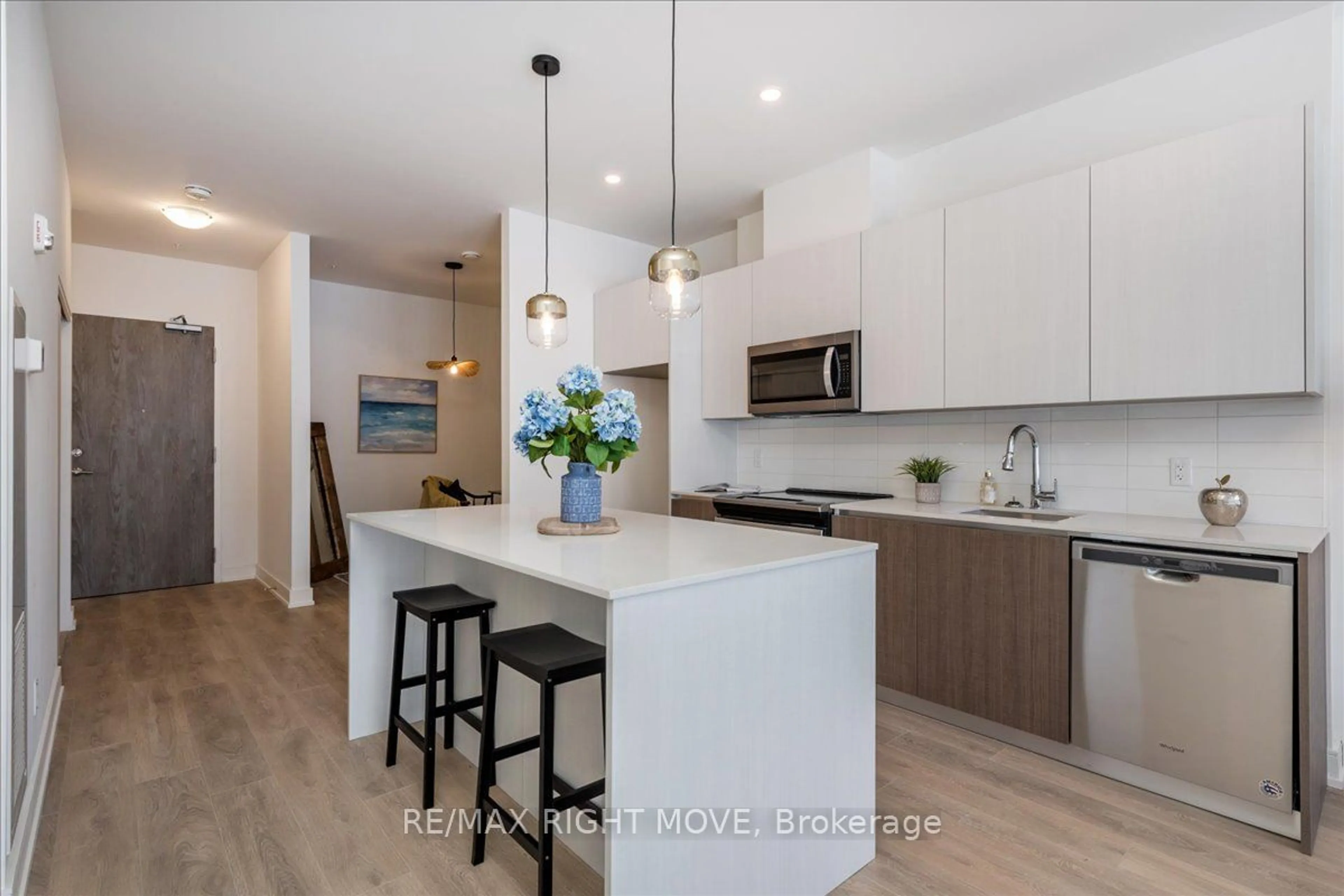 Open concept kitchen, unknown for 21 Matchedash St #211, Orillia Ontario L3V 4W4