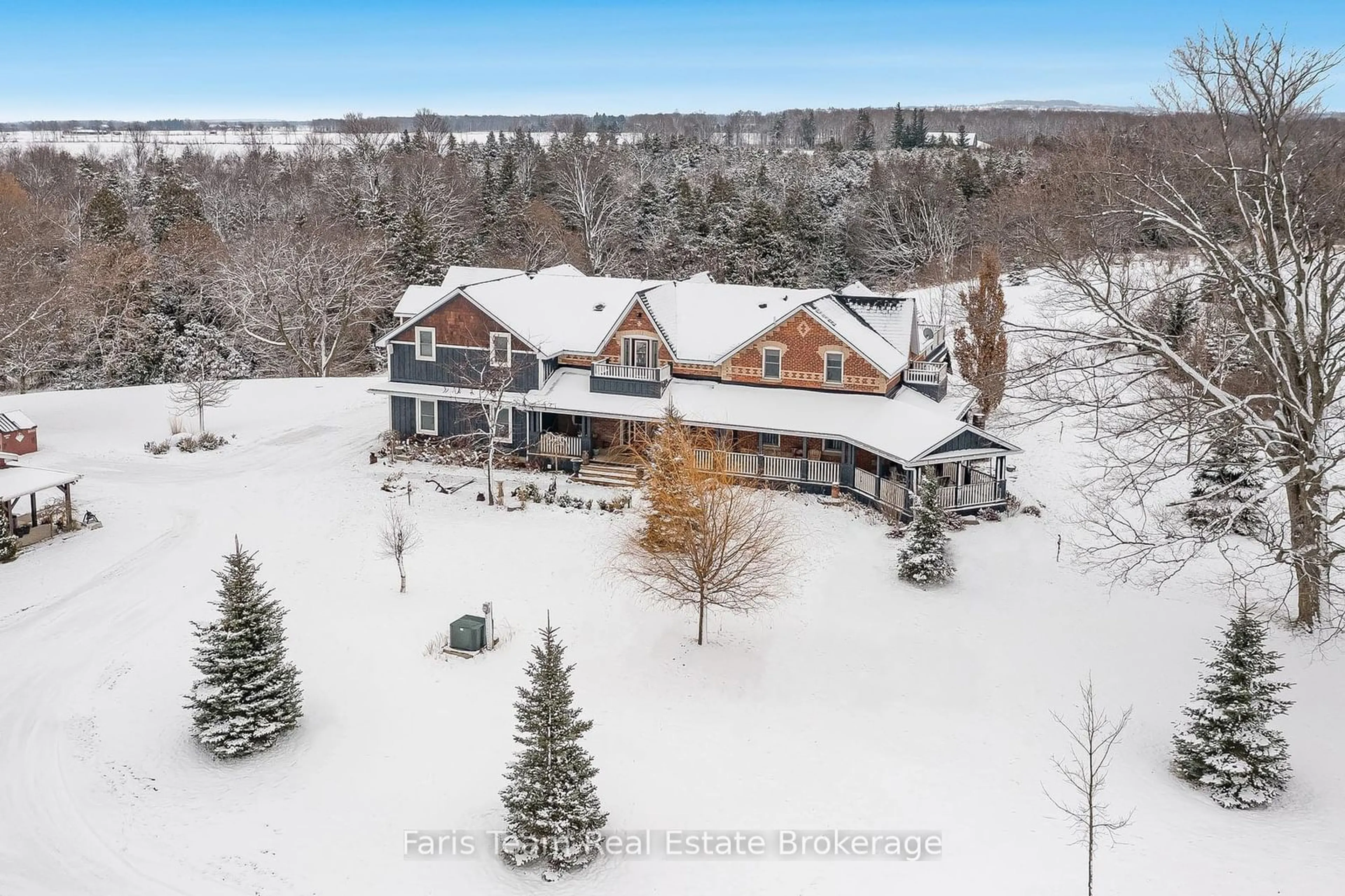 A pic from outside/outdoor area/front of a property/back of a property/a pic from drone, unknown for 1273 Nottawasaga Conc 6, Clearview Ontario L0M 1P0