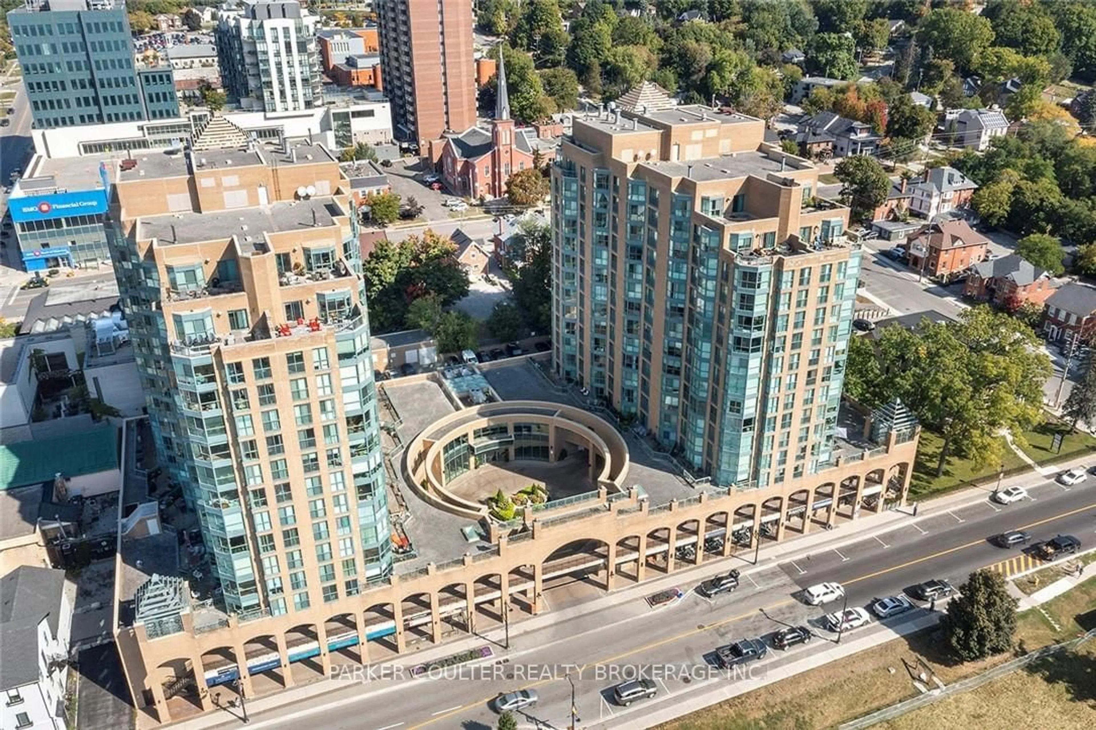 A pic from outside/outdoor area/front of a property/back of a property/a pic from drone, city buildings view from balcony for 150 Dunlop St #603, Barrie Ontario L4M 6H1