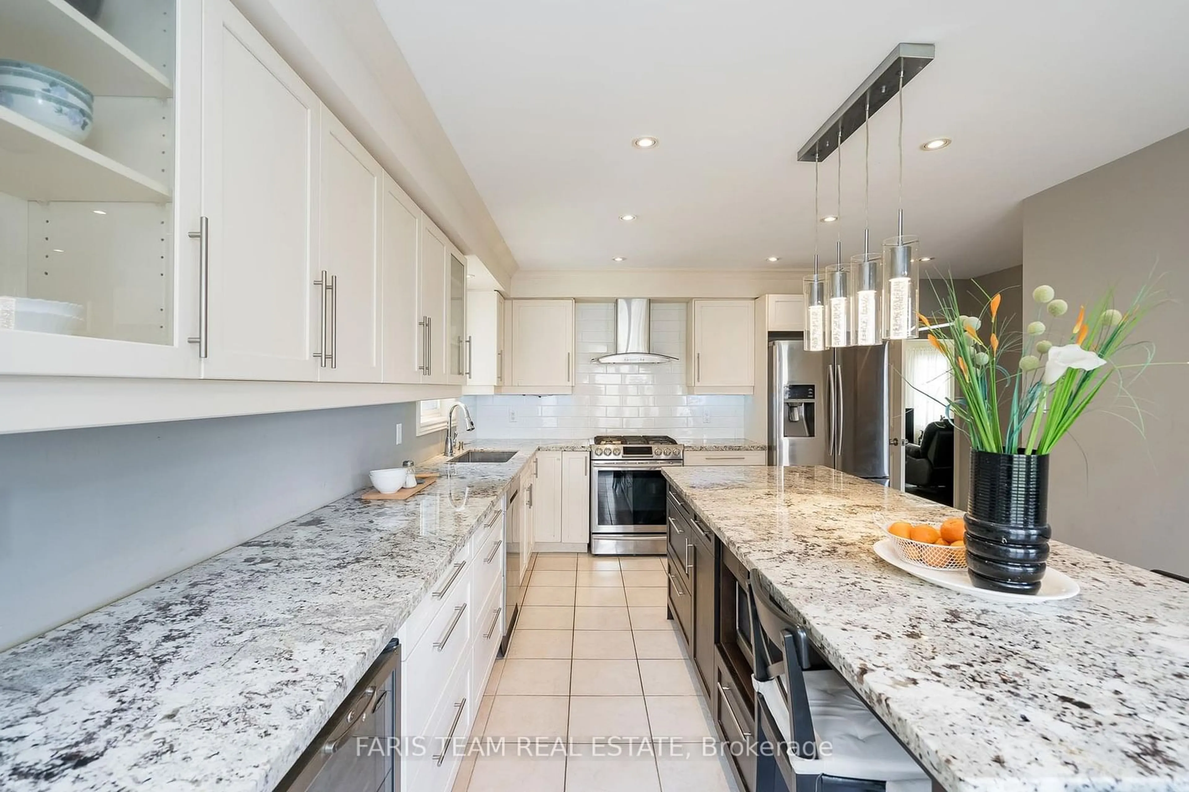 Contemporary kitchen, ceramic/tile floor for 67 Kenwell Cres, Barrie Ontario L4N 0A3