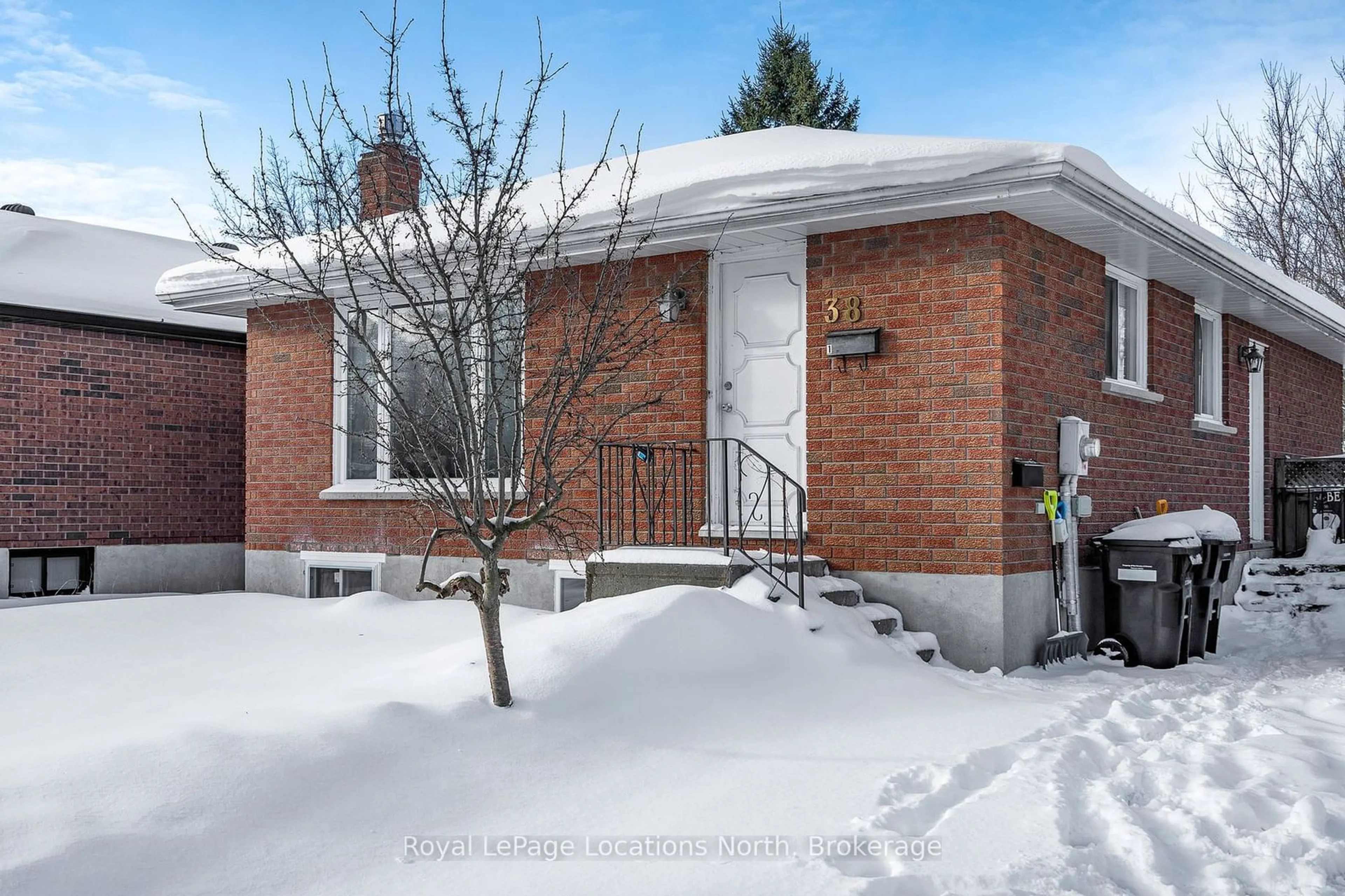 Unknown for 38 Sproule Ave, Collingwood Ontario L9Y 4L5