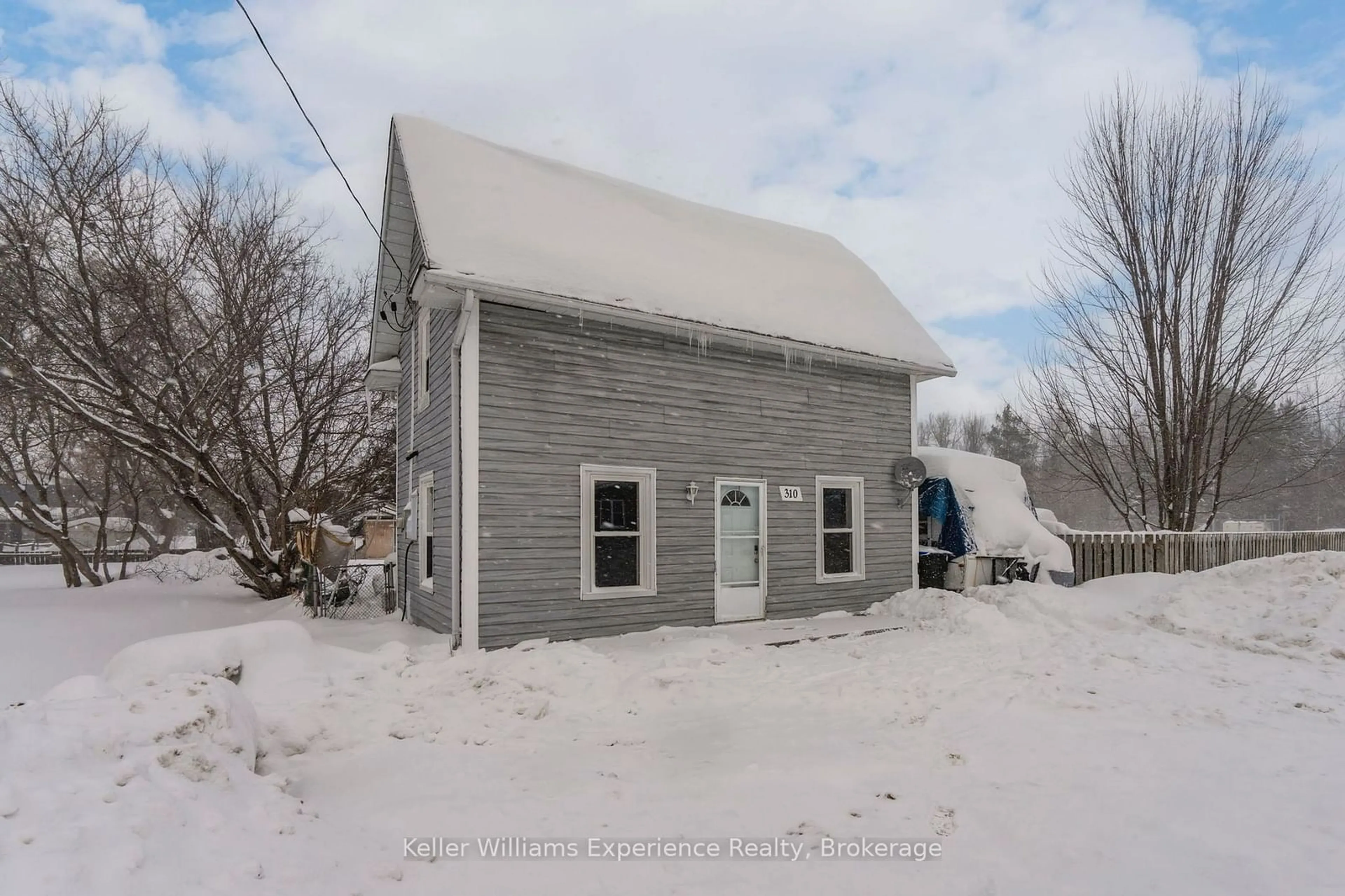 Shed for 310 Davidson St, Tay Ontario L0K 1R0