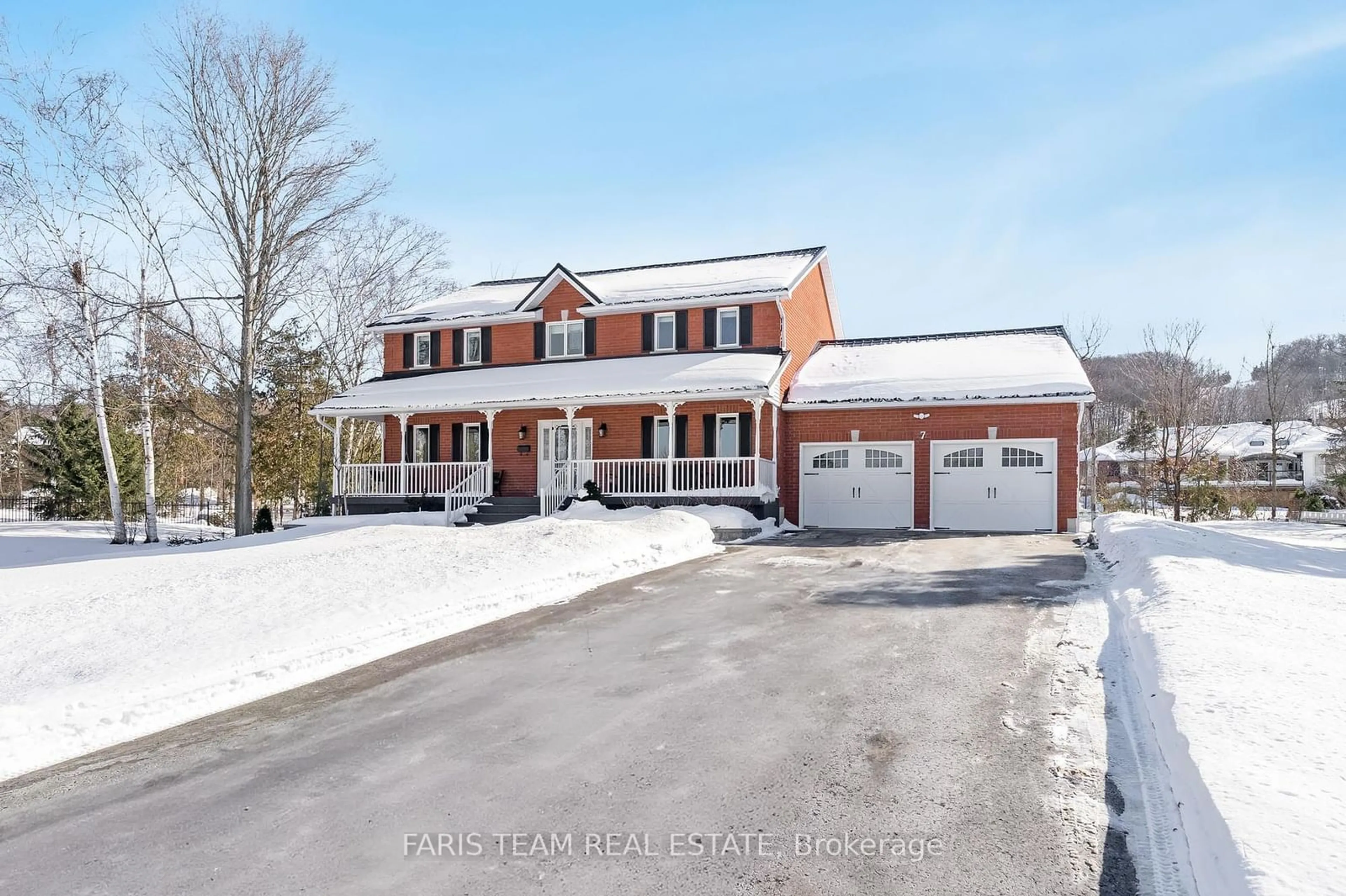 Home with brick exterior material, street for 7 Winter Crt, Springwater Ontario L0L 1Y3