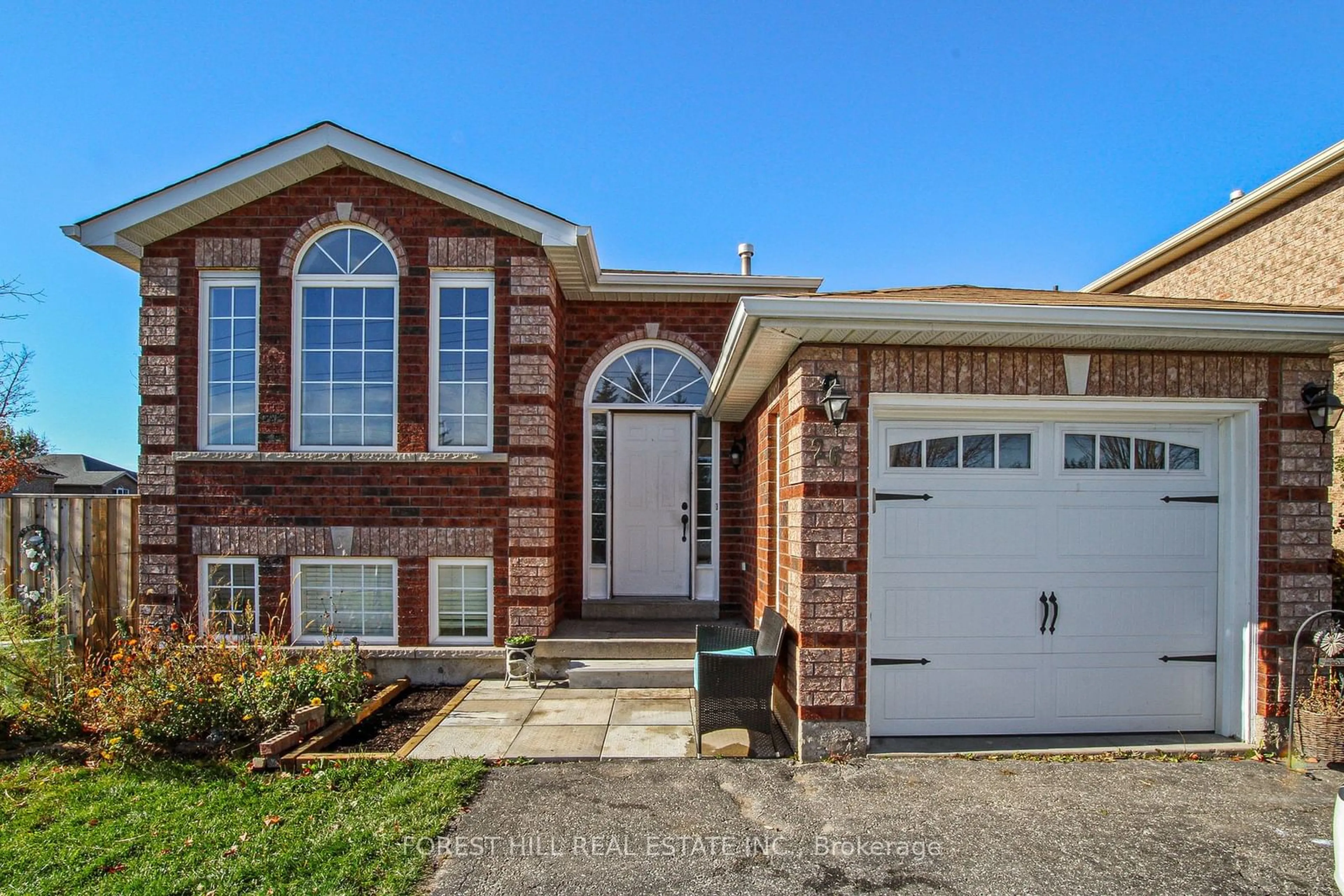 Home with brick exterior material, street for 26 Quinlan Rd, Barrie Ontario L4M 7B1