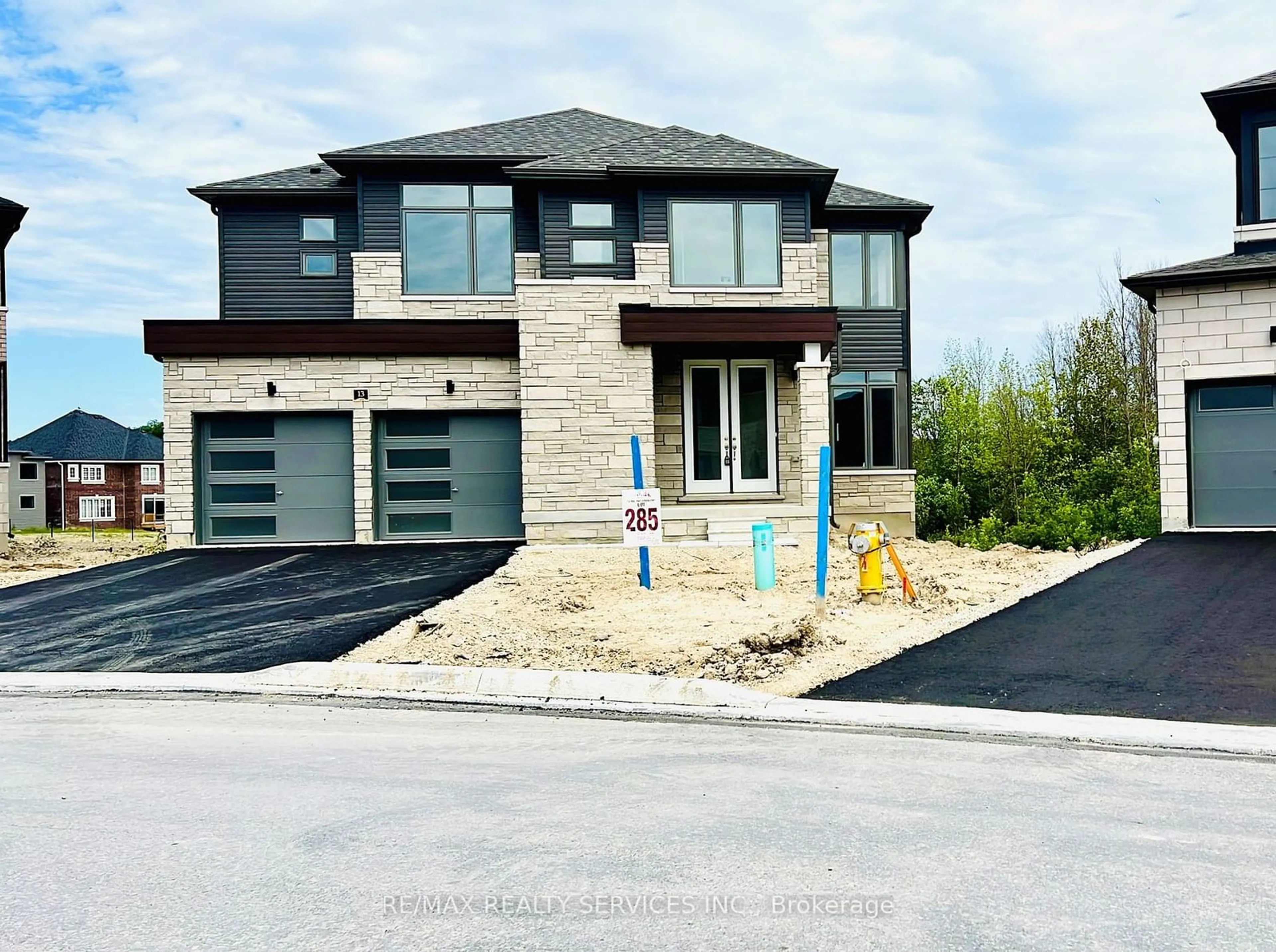 Home with brick exterior material, street for 13 Del Ray Cres, Wasaga Beach Ontario L9Z 0N7