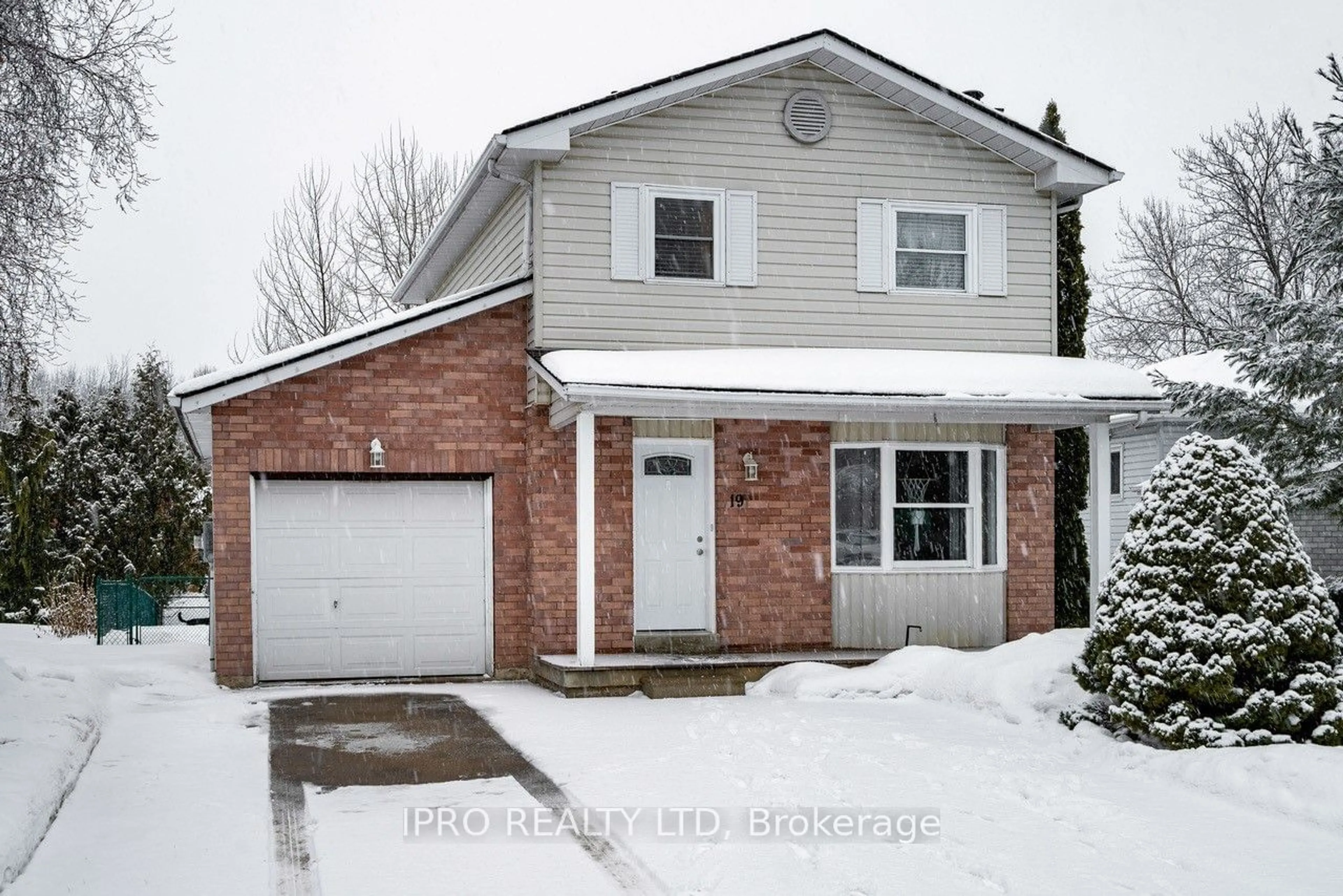 Home with brick exterior material, street for 19 Reid Cres, Collingwood Ontario L9Y 4J9