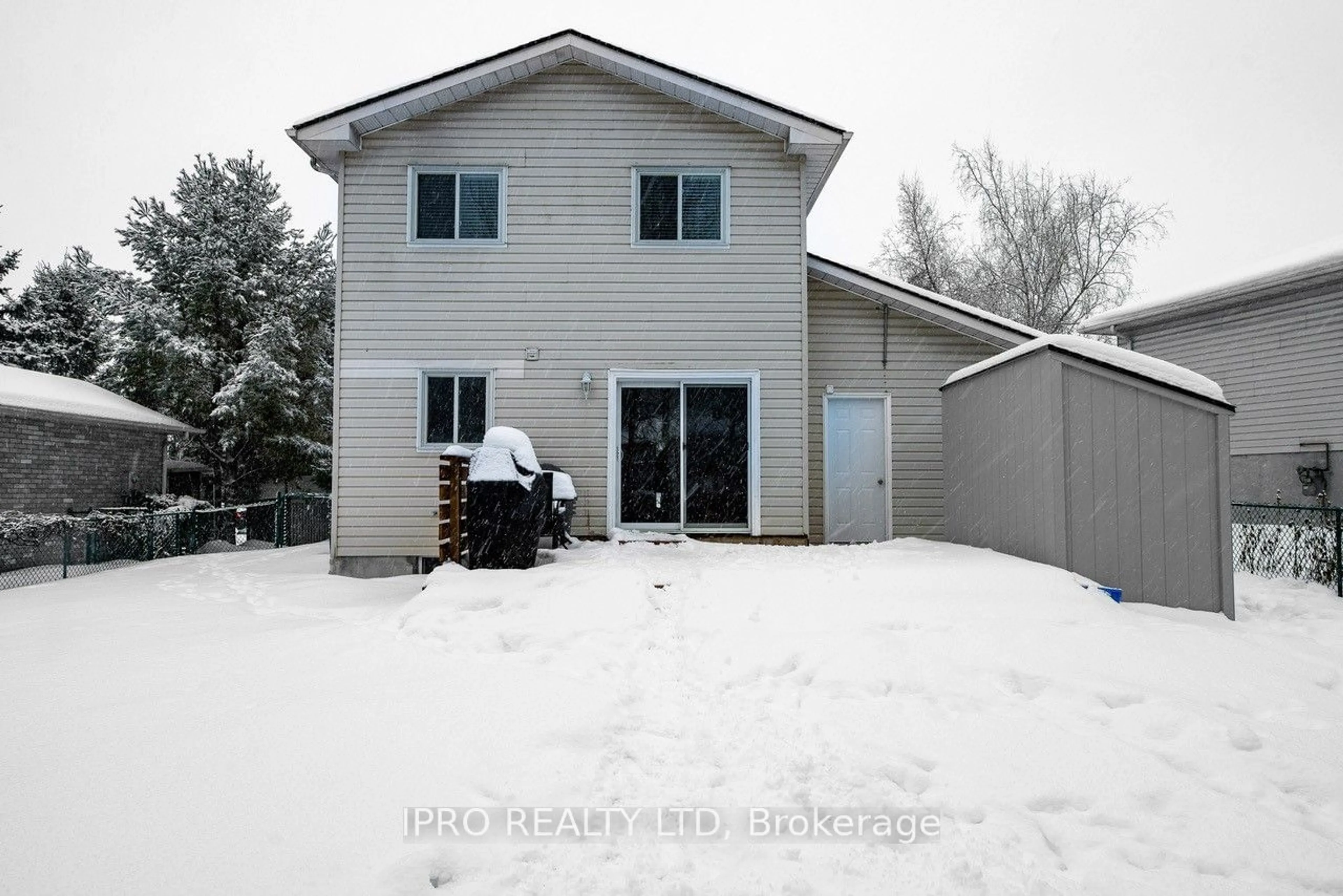 Shed for 19 Reid Cres, Collingwood Ontario L9Y 4J9