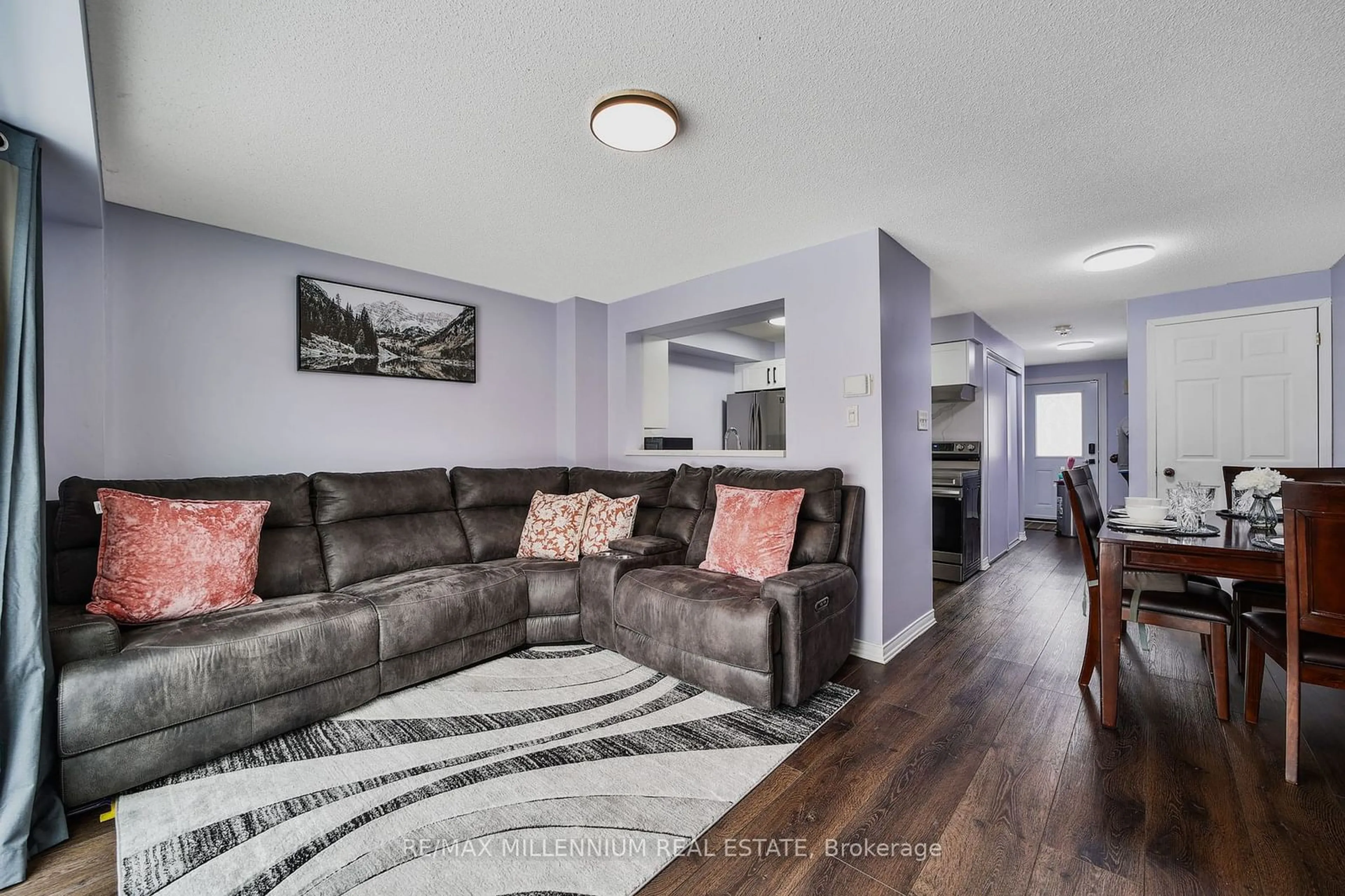 Living room with furniture, unknown for 313 Dunsmore Lane, Barrie Ontario L4M 7A8