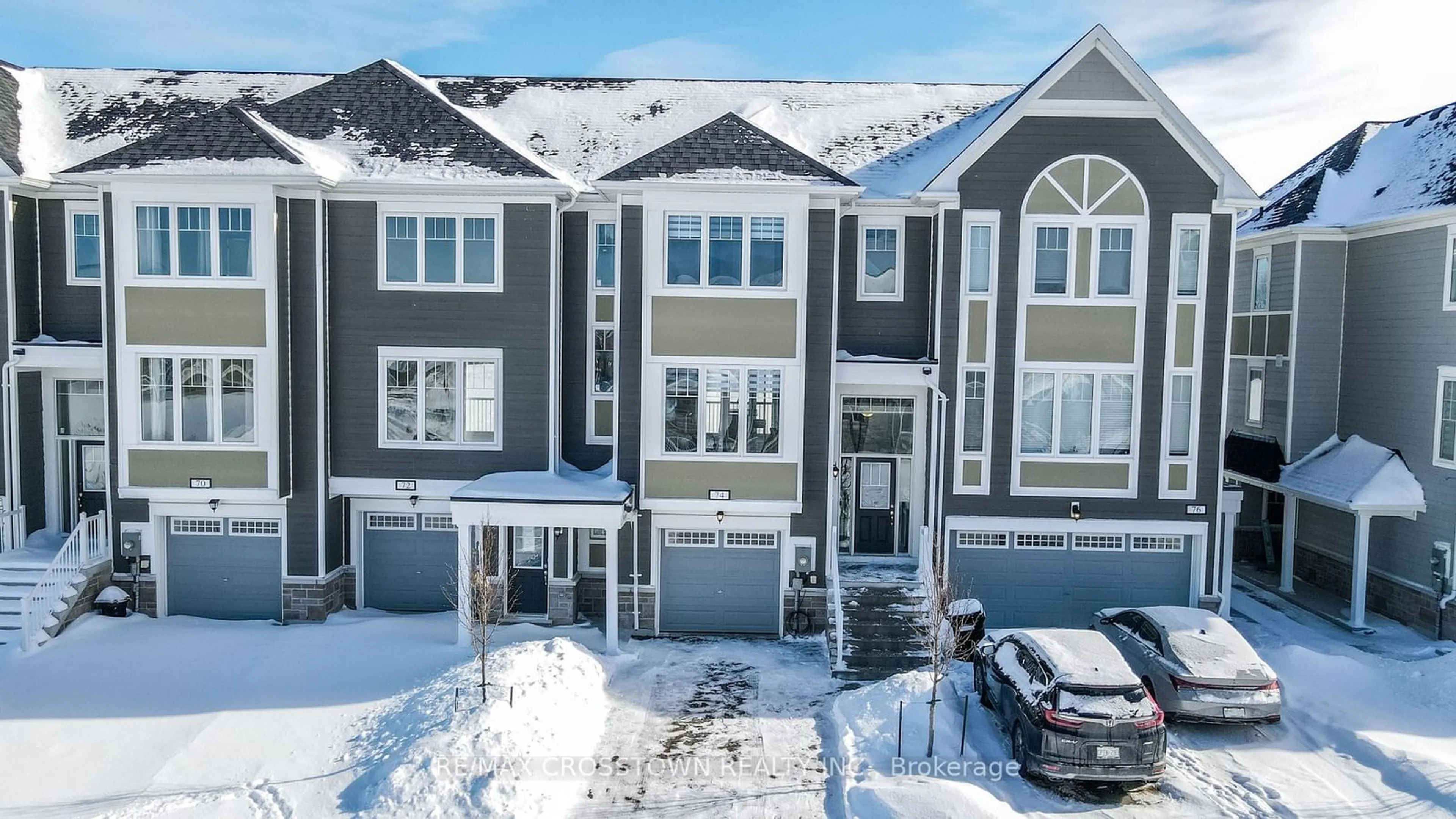 A pic from outside/outdoor area/front of a property/back of a property/a pic from drone, street for 74 Sandhill Crane Dr, Wasaga Beach Ontario L9Z 0K4
