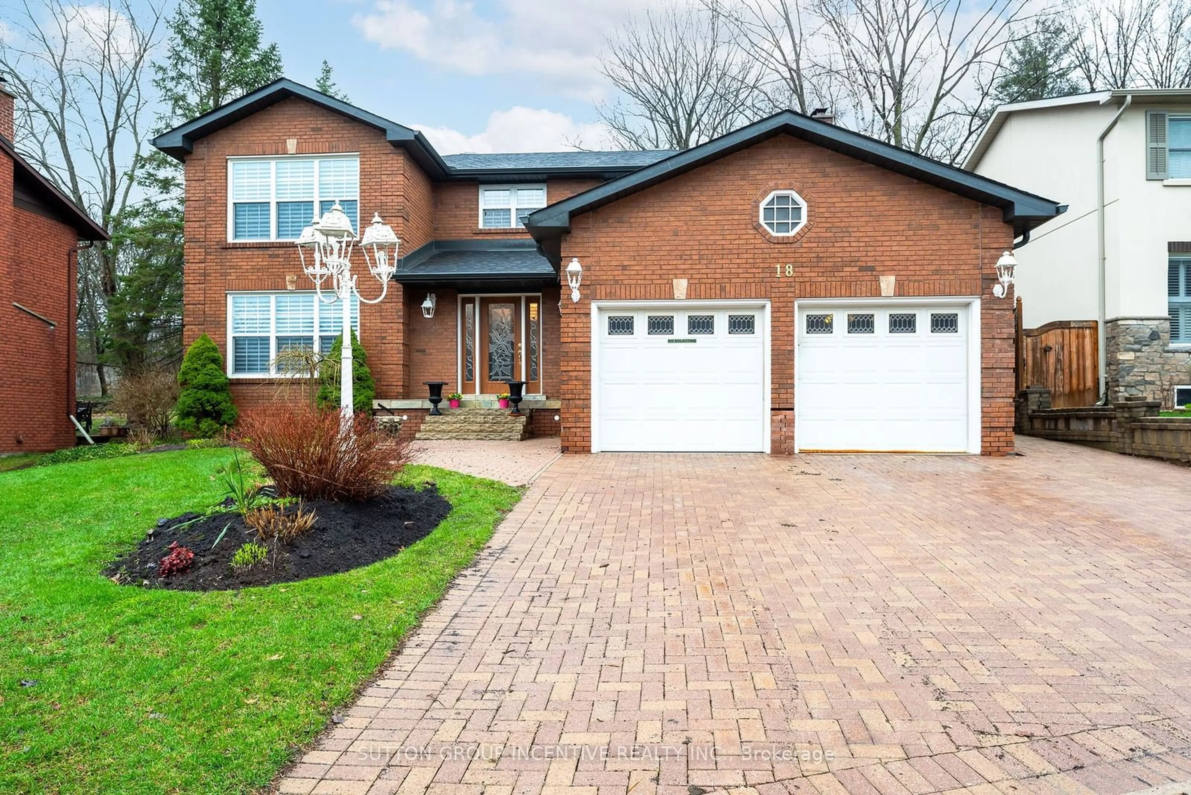 Home with brick exterior material, street for 18 Valley Dr, Barrie Ontario L4N 4R9