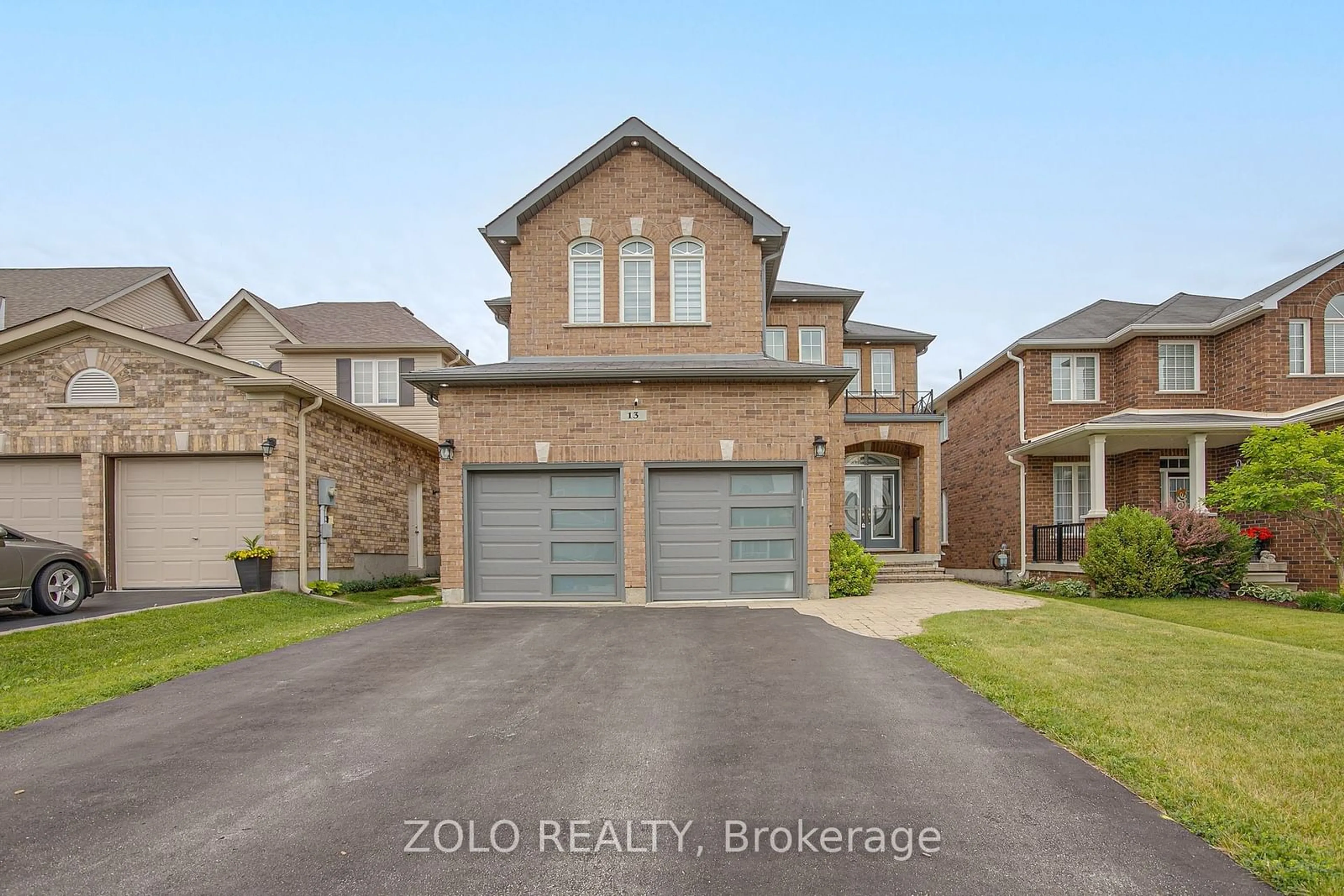 Home with brick exterior material, street for 13 Auburn Crt, Barrie Ontario L4N 6G9