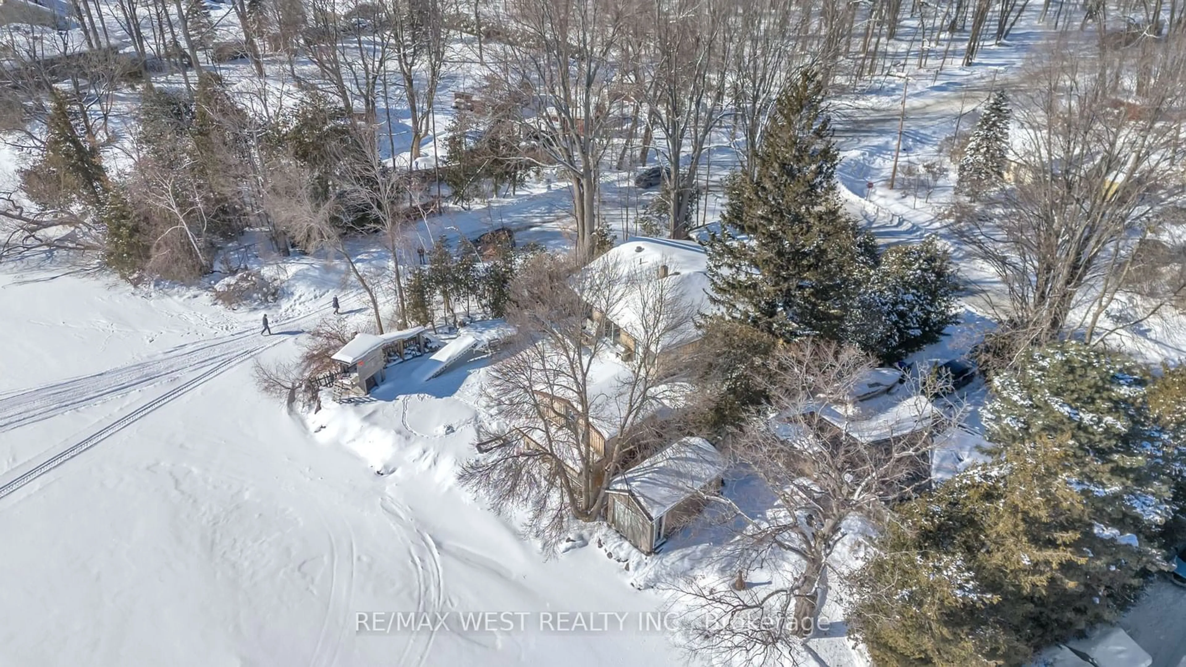 A pic from outside/outdoor area/front of a property/back of a property/a pic from drone, water/lake/river/ocean view for 4709 Anderson Ave, Ramara Ontario L3V 6H7