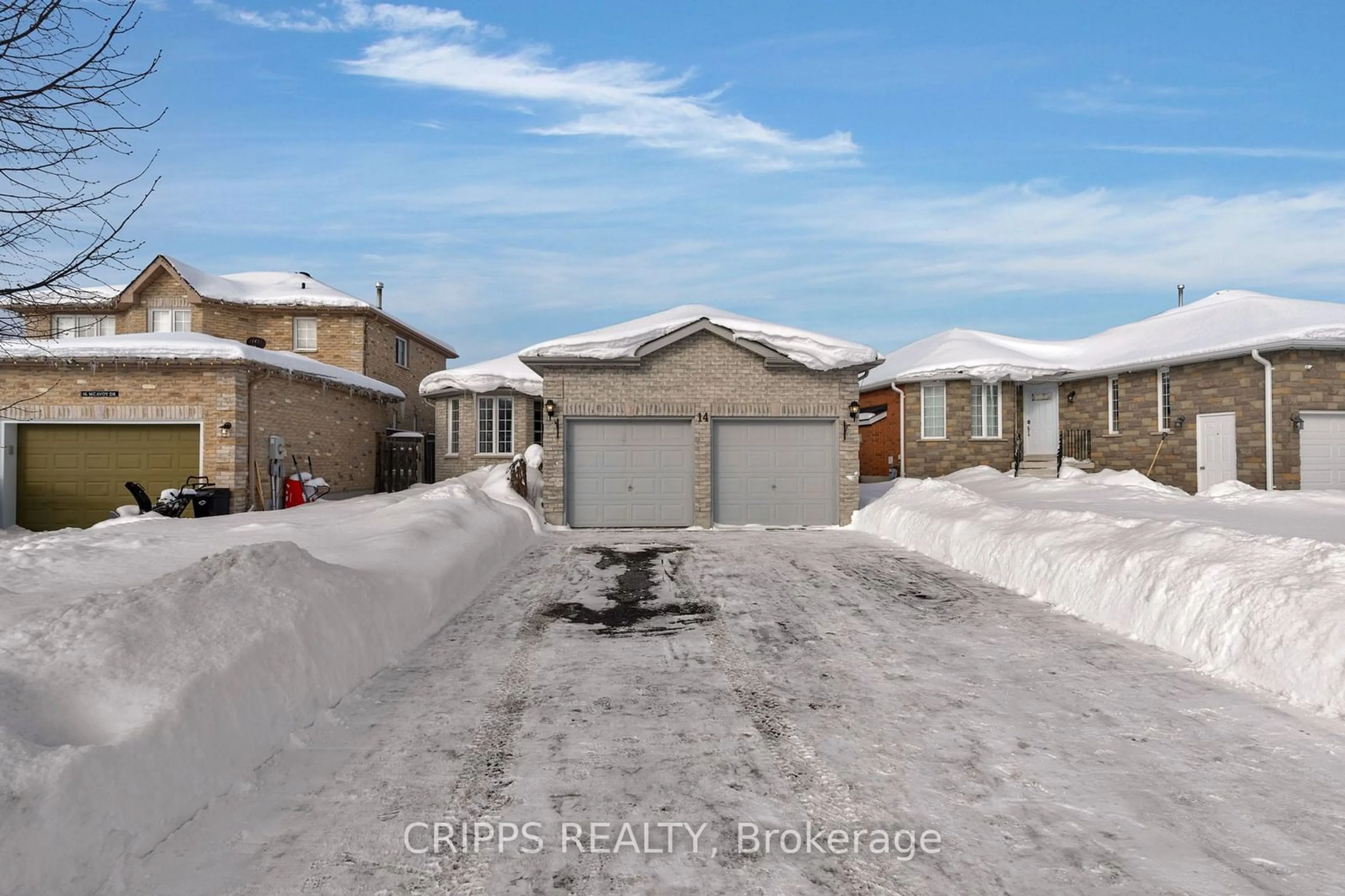 A pic from outside/outdoor area/front of a property/back of a property/a pic from drone, street for 14 Mcavoy Dr, Barrie Ontario L4N 0R1