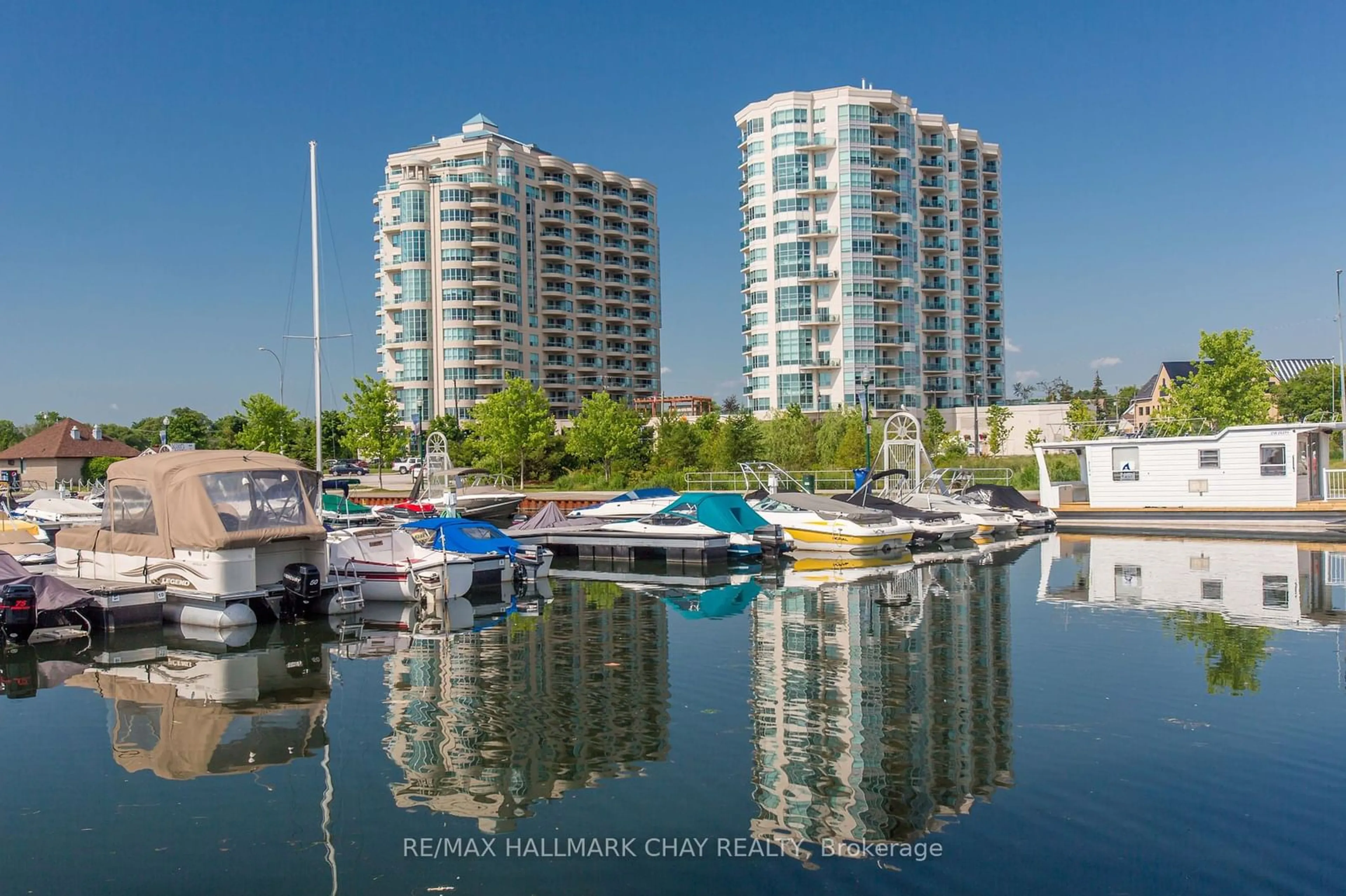 A pic from outside/outdoor area/front of a property/back of a property/a pic from drone, water/lake/river/ocean view for 2 Toronto St #509, Barrie Ontario L4N 9R2