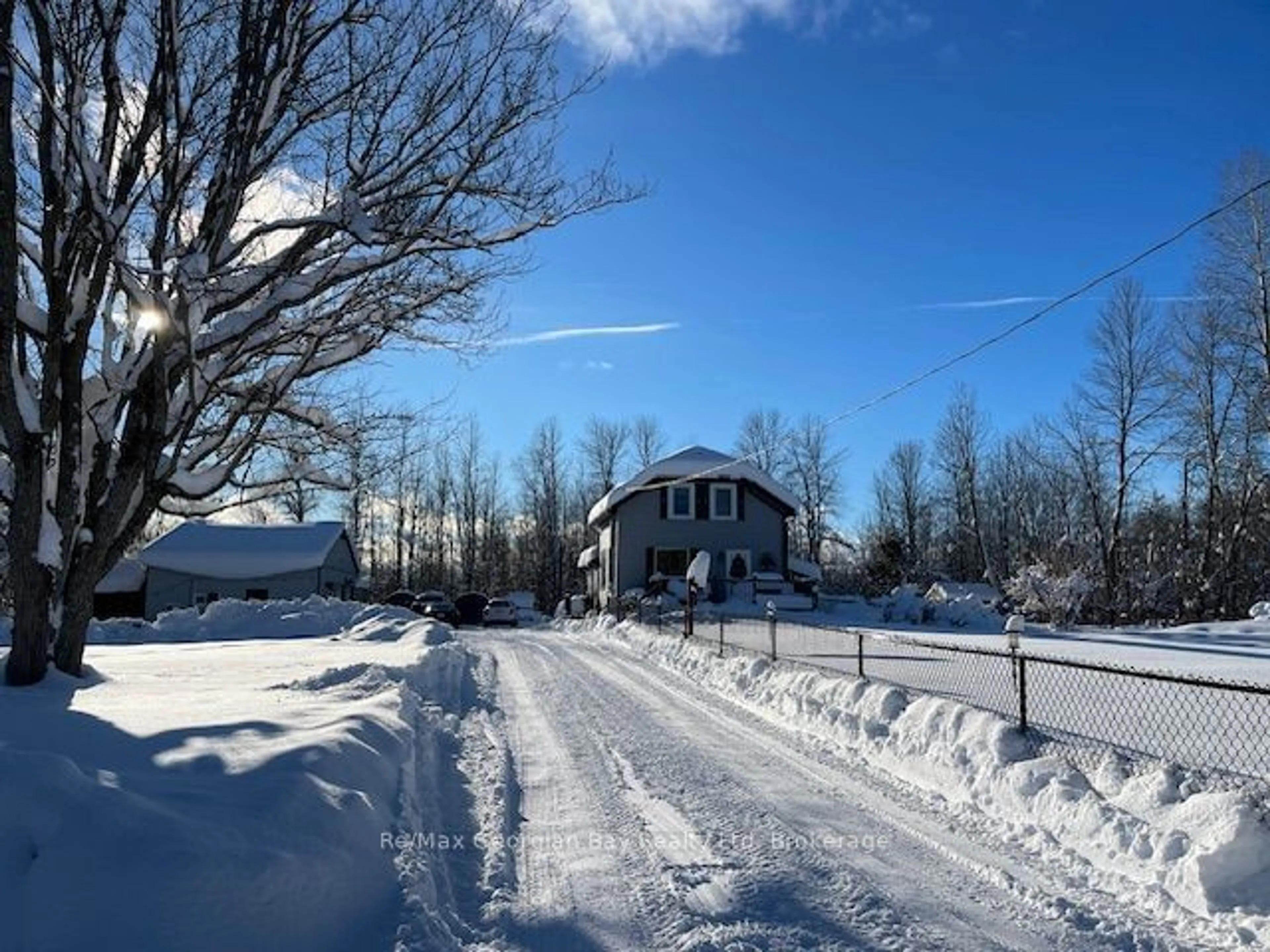 A pic from outside/outdoor area/front of a property/back of a property/a pic from drone, street for 2066 IRISH Line, Severn Ontario L0K 1E0