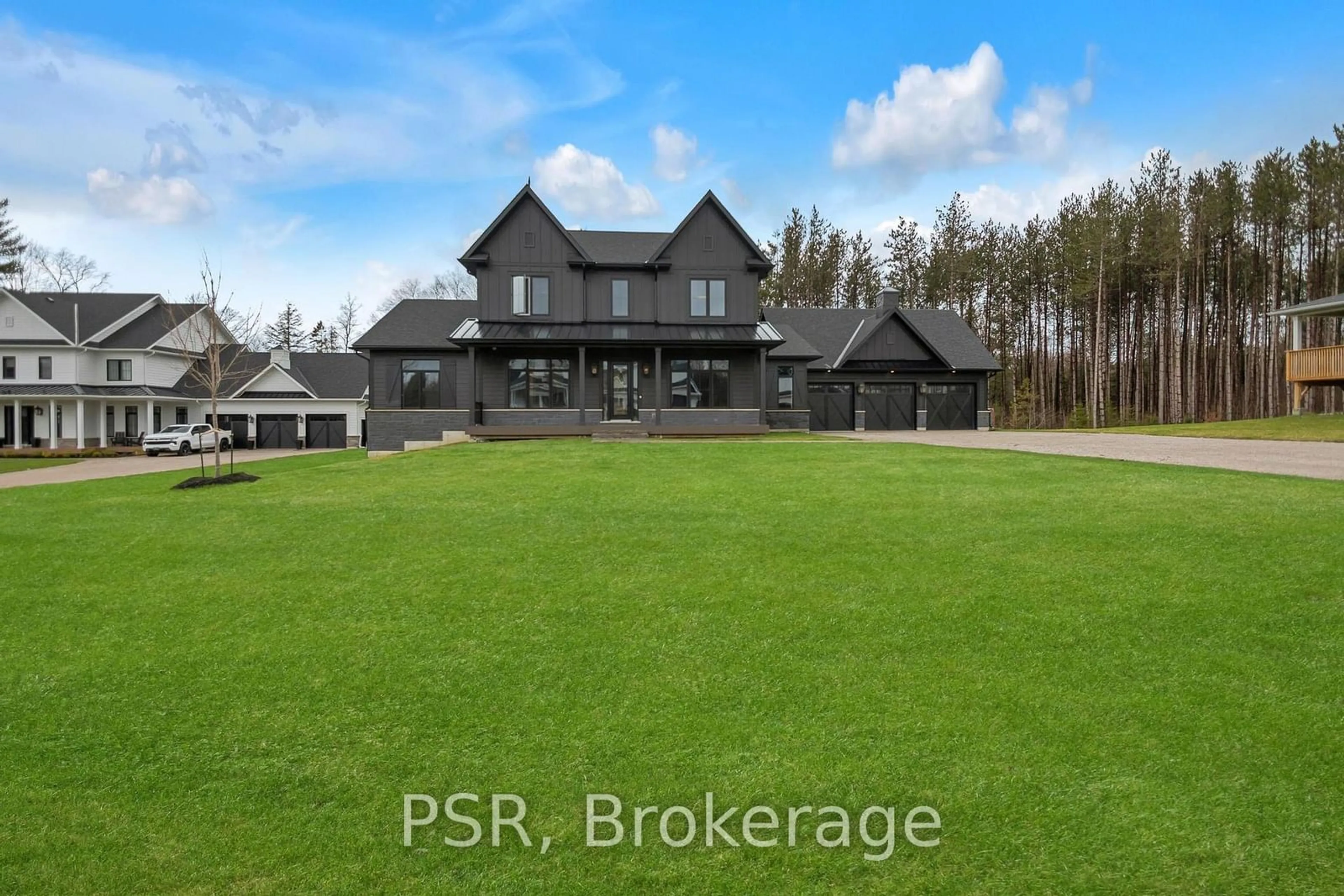 A pic from outside/outdoor area/front of a property/back of a property/a pic from drone, building for 72 Georgian Grande Dr, Oro-Medonte Ontario L0K 1E0