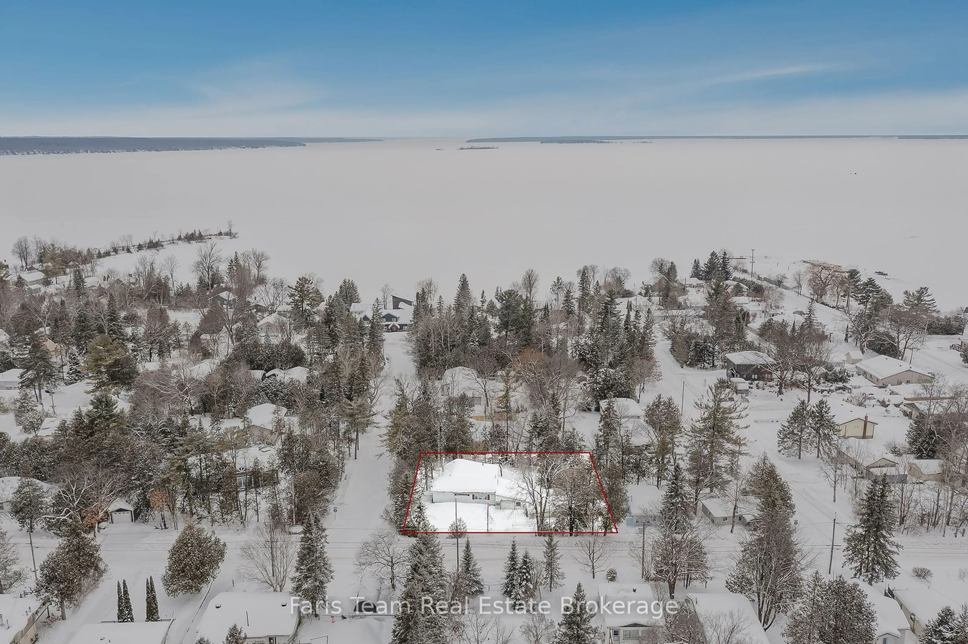 A pic from outside/outdoor area/front of a property/back of a property/a pic from drone, water/lake/river/ocean view for 14 Earldom Blvd, Tay Ontario L0K 1R0