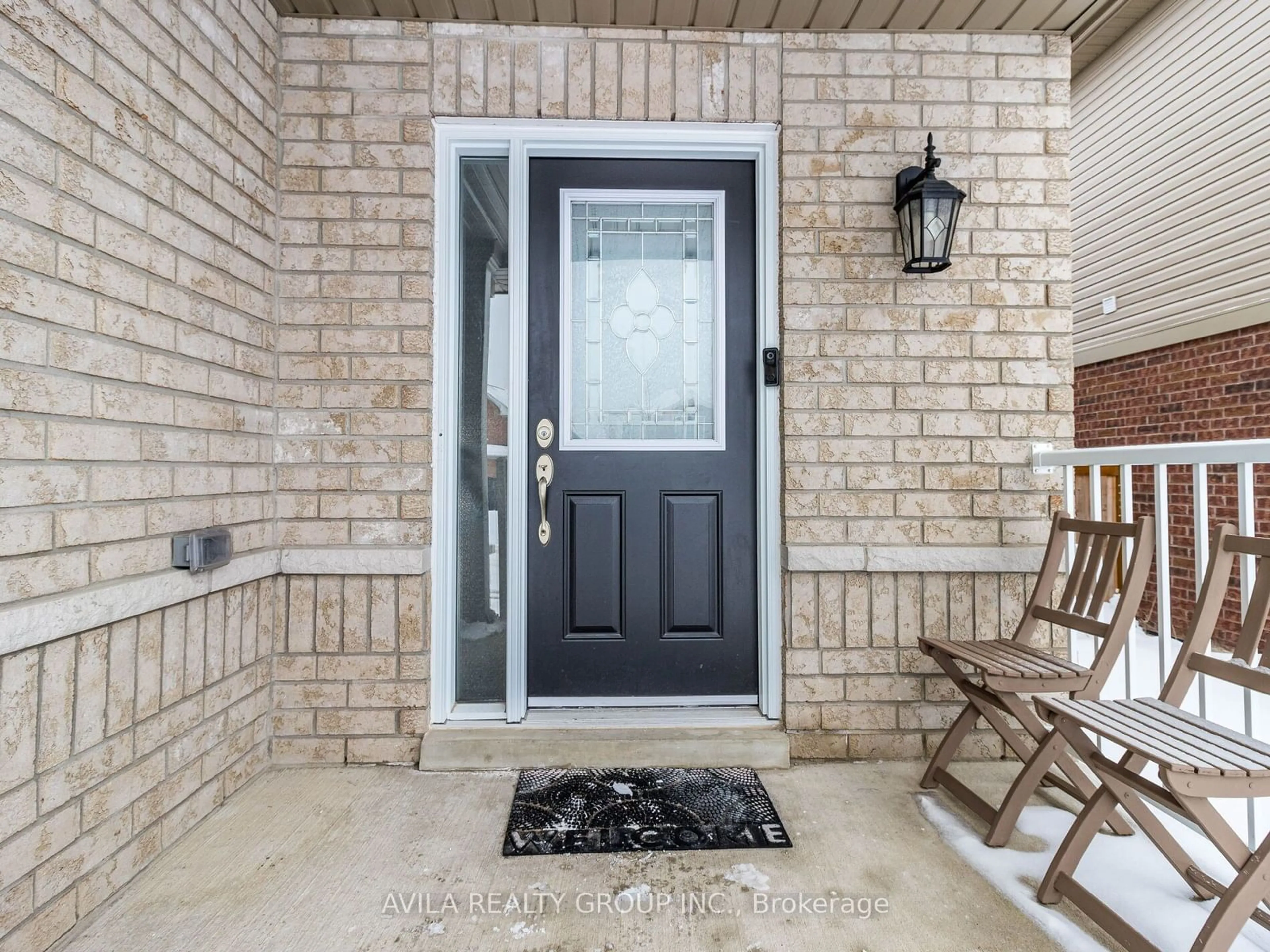 Indoor entryway for 138 Sun King Cres, Barrie Ontario L4M 0E5