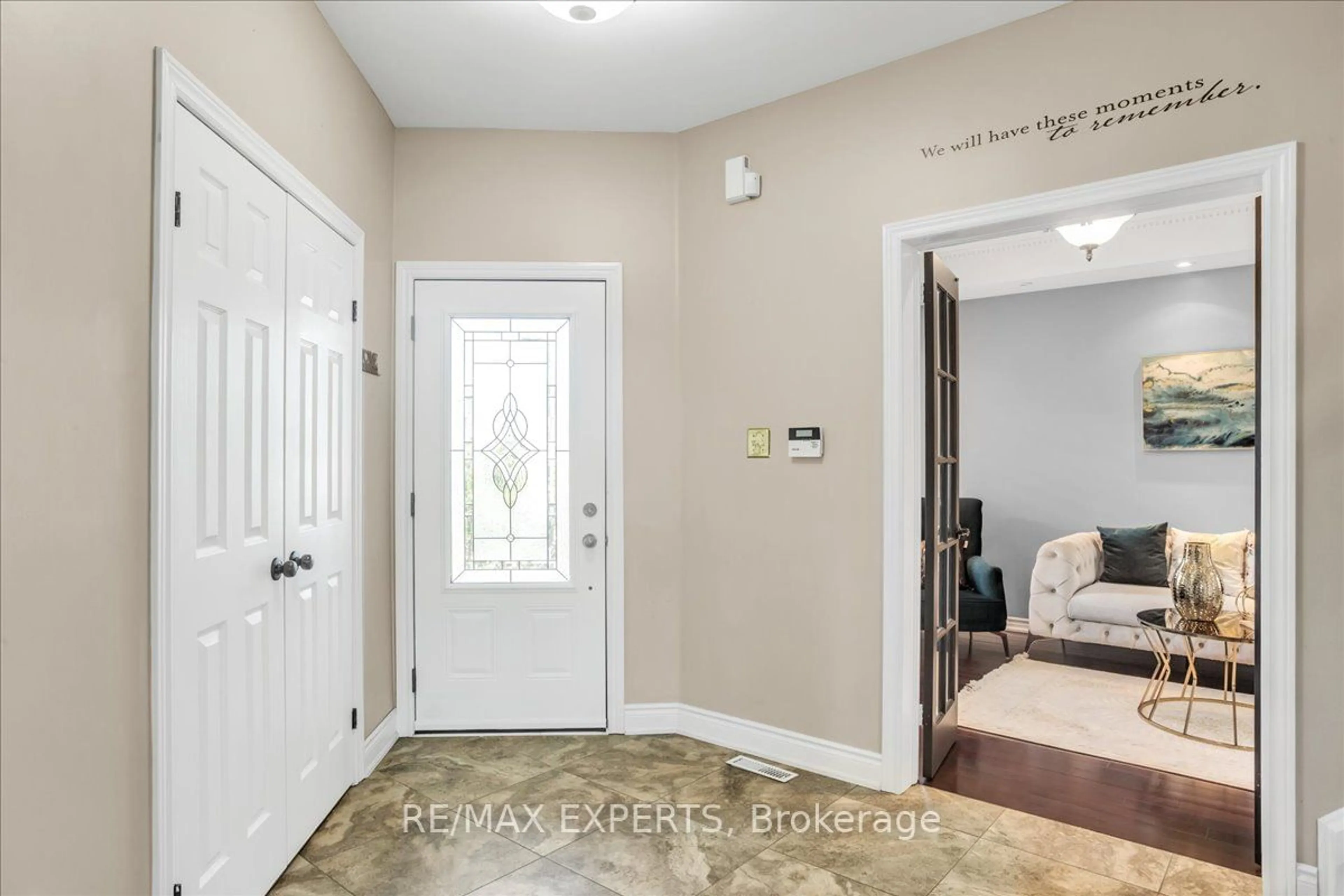 Indoor entryway for 78 Joseph Cres, Barrie Ontario L4N 0Y2