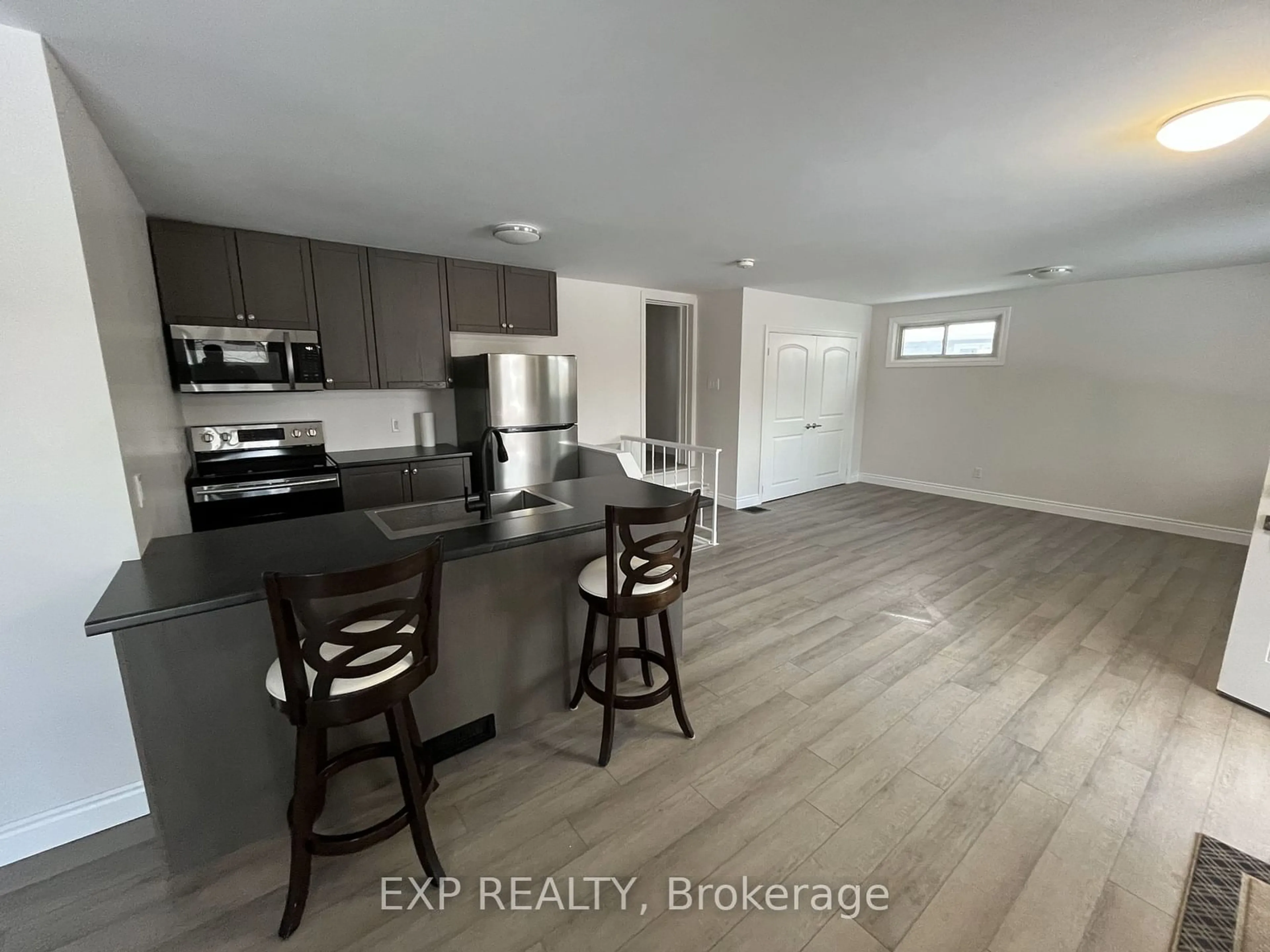 Open concept kitchen, unknown for 47 Grove St, Barrie Ontario L4M 2N9