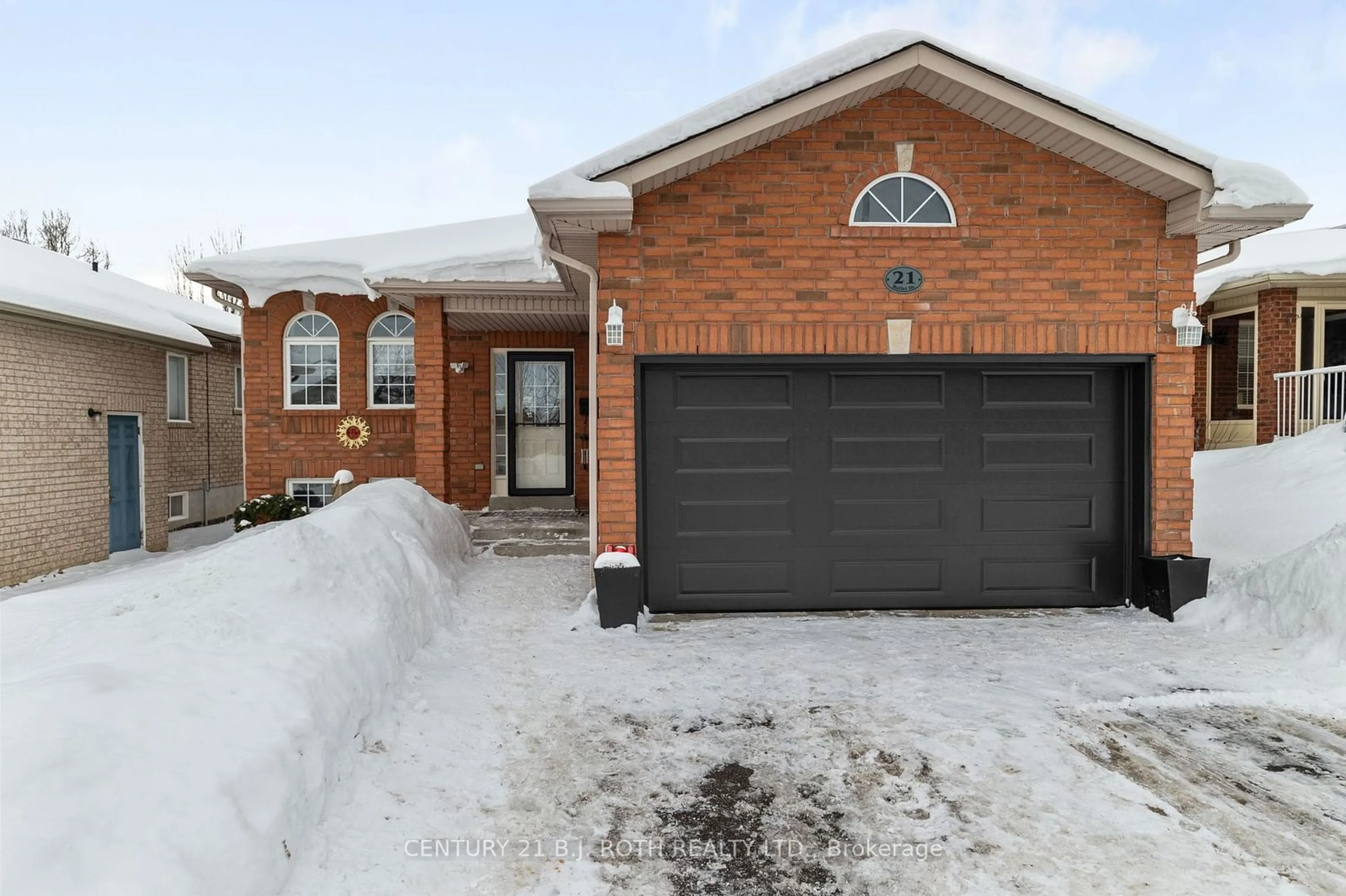 Home with brick exterior material, street for 21 RUFFET Dr, Barrie Ontario L4N 0P1