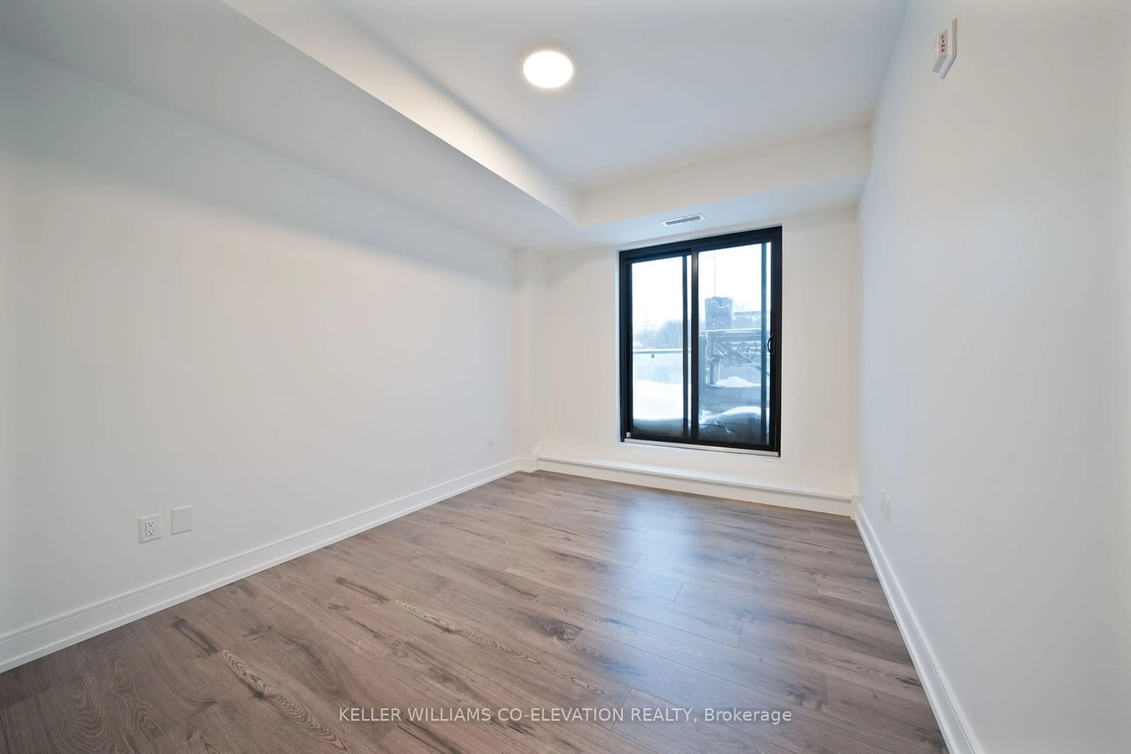 A pic of a room for 185 Dunlop St #414, Barrie Ontario L4M 1B2