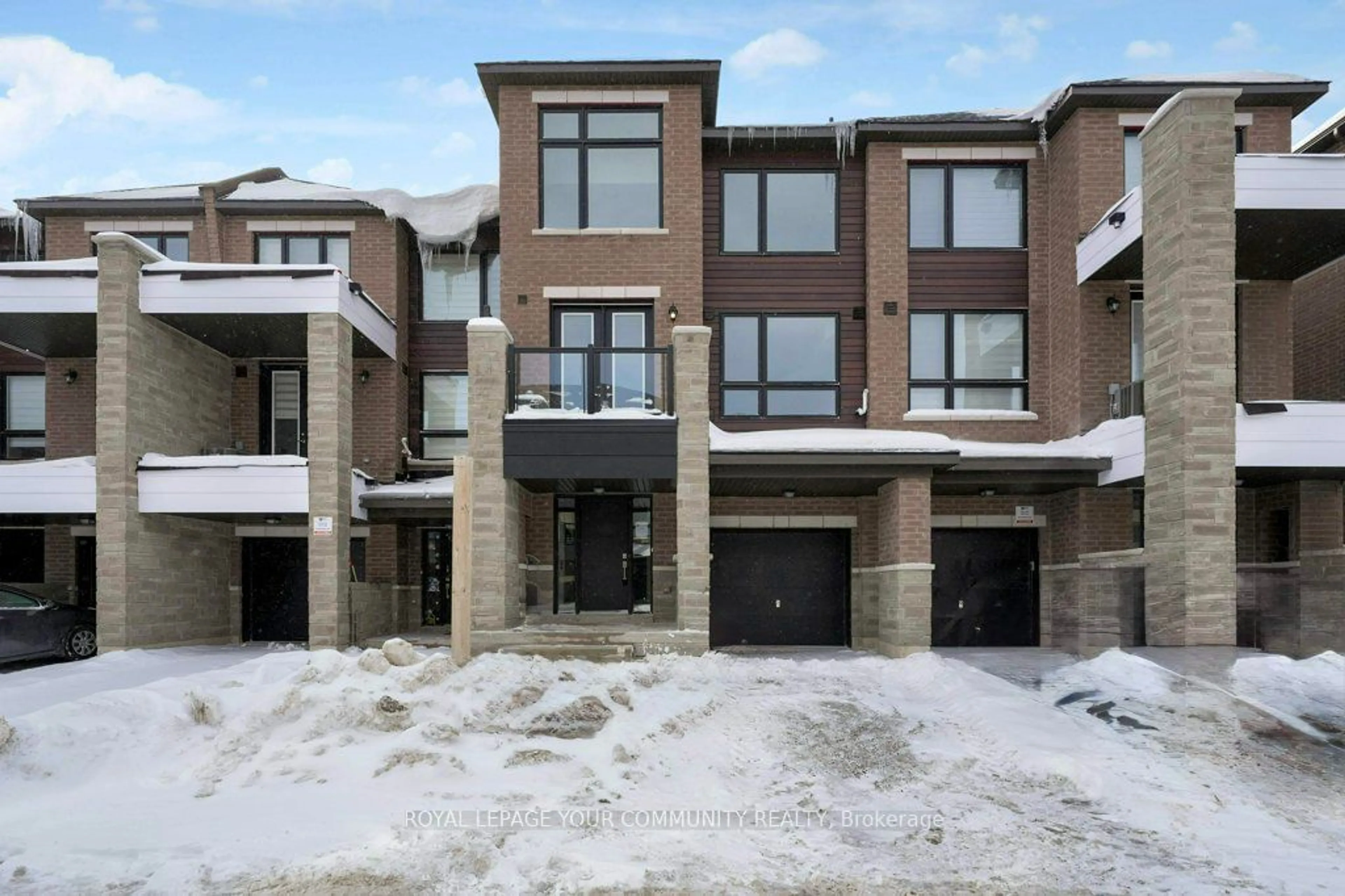 Home with brick exterior material, street for 21 Red Maple Lane, Barrie Ontario L9J 0N4