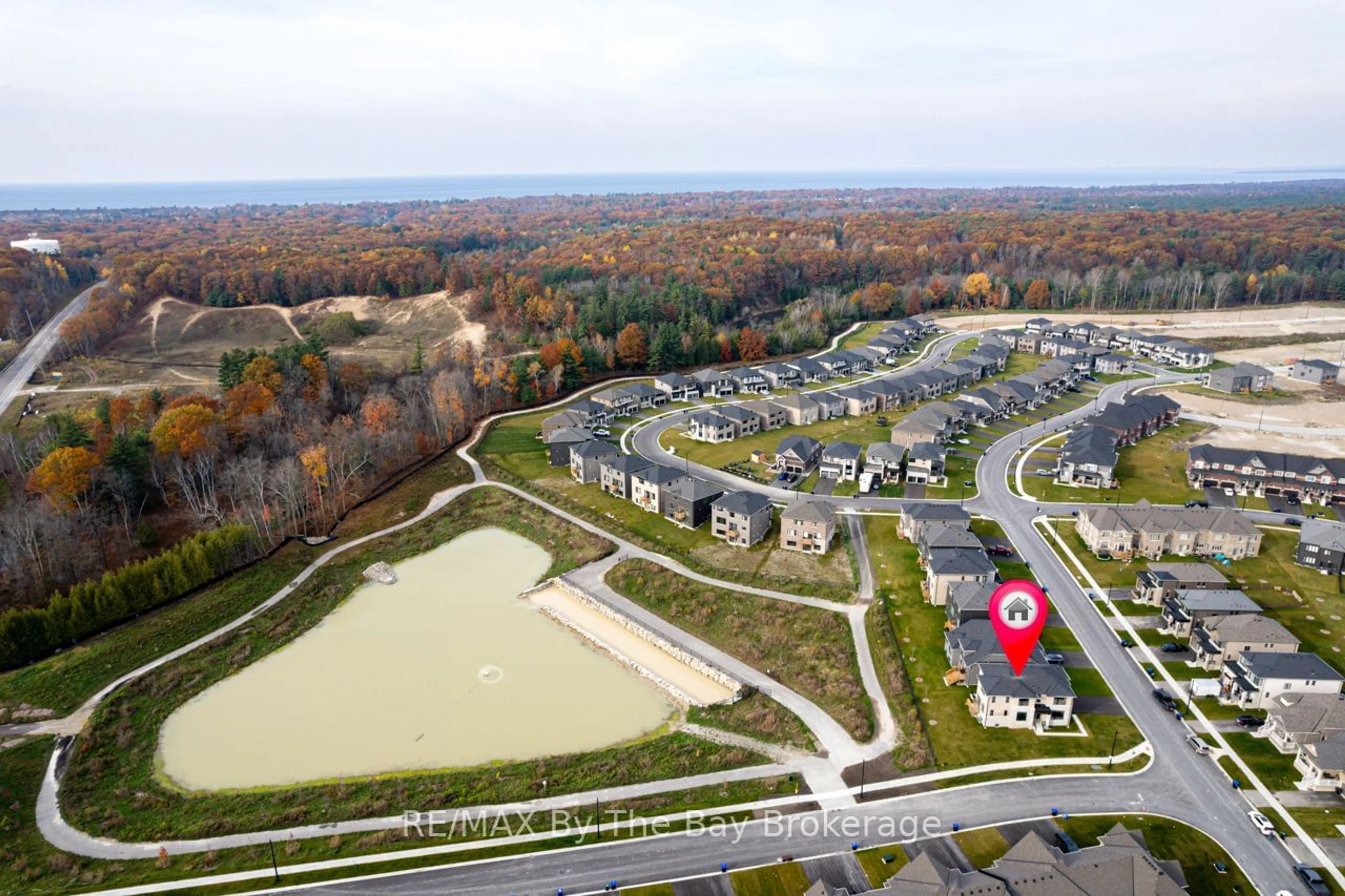 A pic from outside/outdoor area/front of a property/back of a property/a pic from drone, water/lake/river/ocean view for 31 Nicort Rd, Wasaga Beach Ontario L9Z 0N8