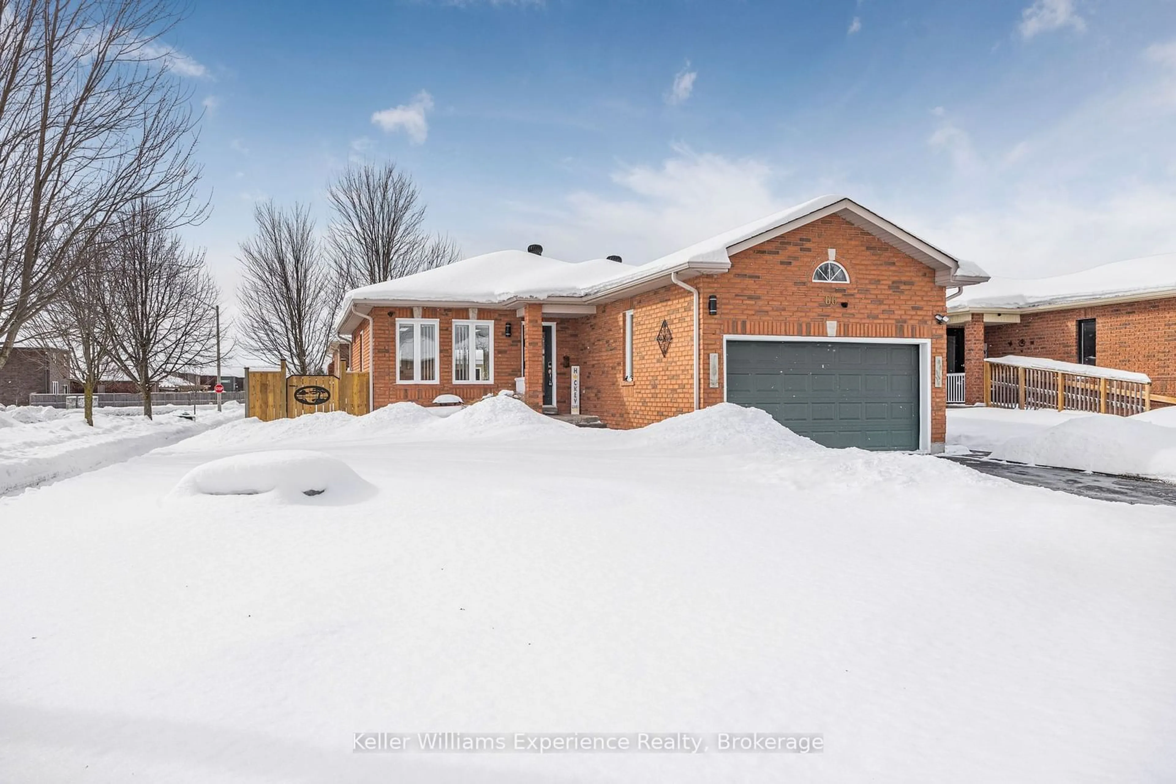 A pic from outside/outdoor area/front of a property/back of a property/a pic from drone, street for 66 Coleman Dr, Barrie Ontario L4N 0N9