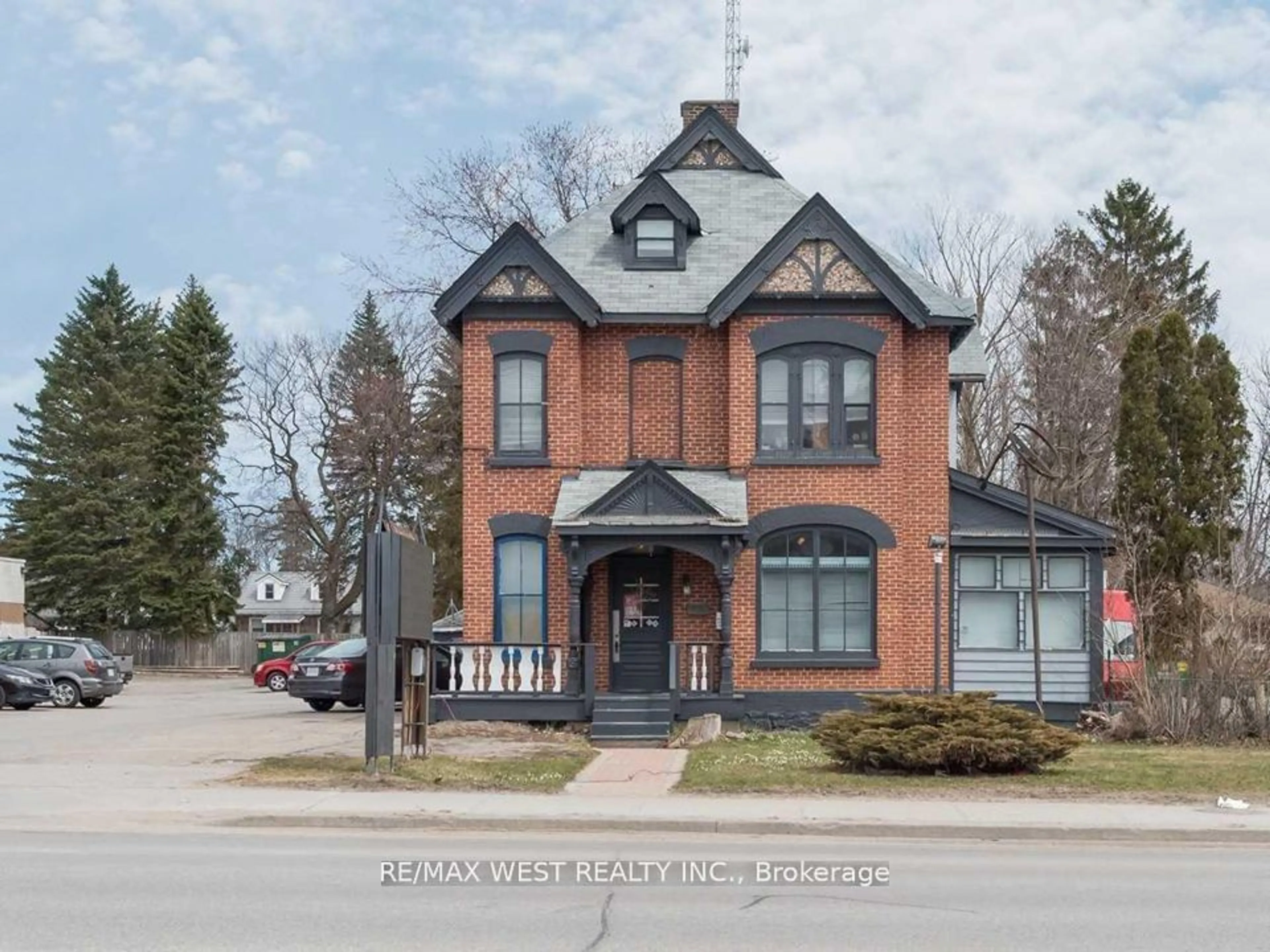 Home with brick exterior material, street for 169 Bayfield St, Barrie Ontario L4M 3B4