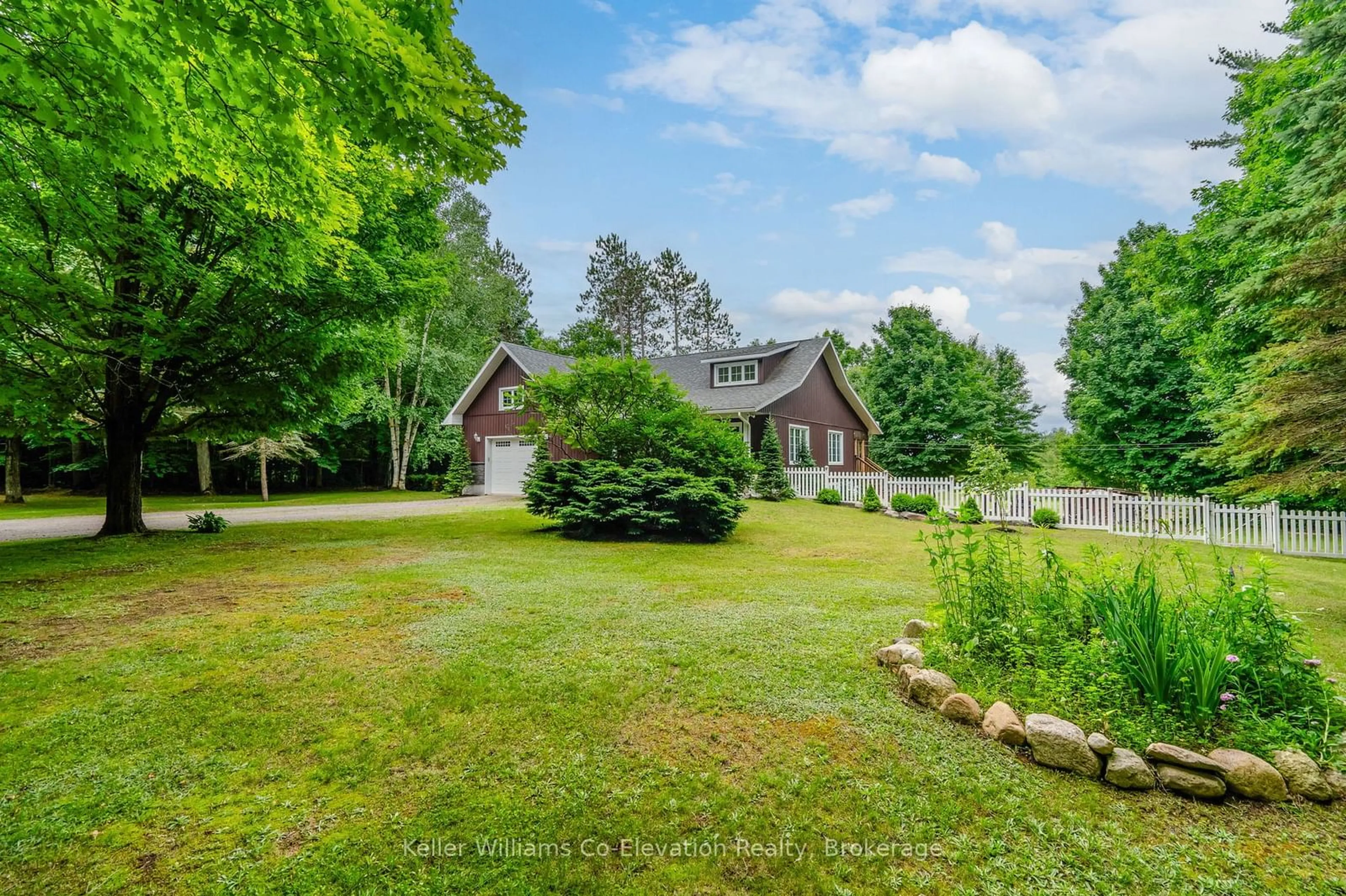 A pic from outside/outdoor area/front of a property/back of a property/a pic from drone, water/lake/river/ocean view for 1240 METHODIST POINT Rd, Tiny Ontario L9M 0V4