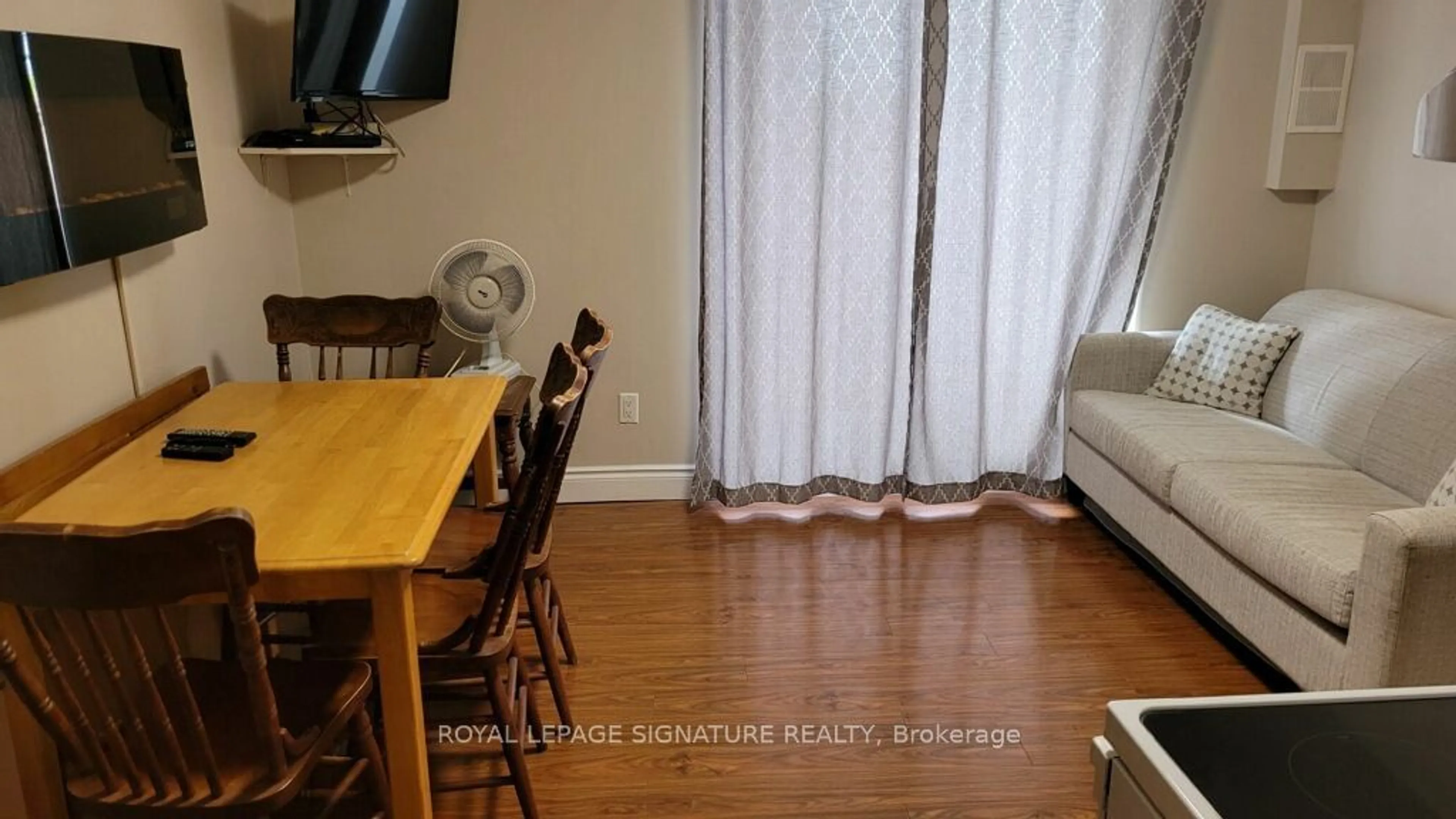 A pic of a room for 734 SHORE Lane #5, Wasaga Beach Ontario L9Z 2C7