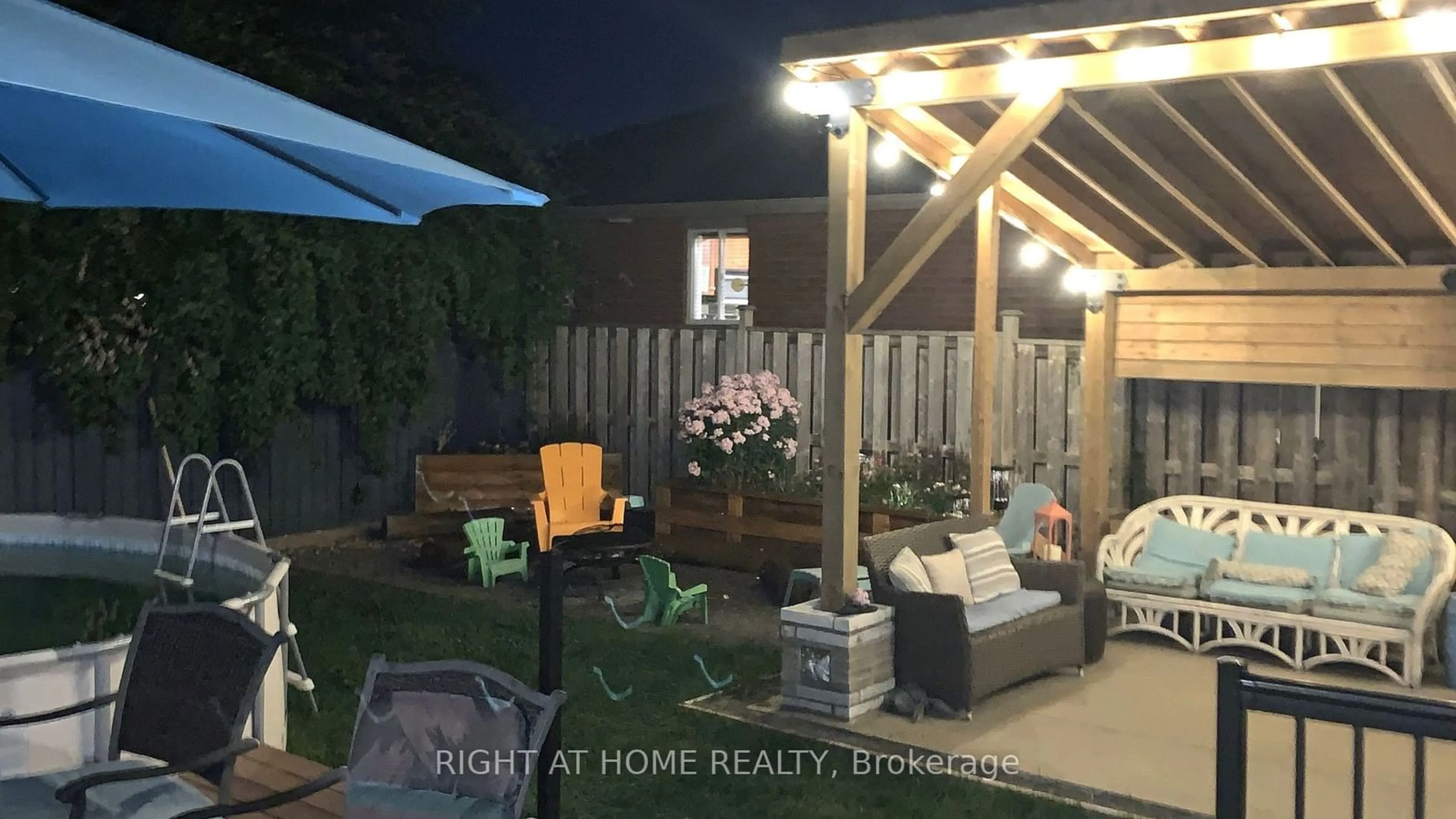 Patio, street for 33 Knupp Rd, Barrie Ontario L4N 0P8