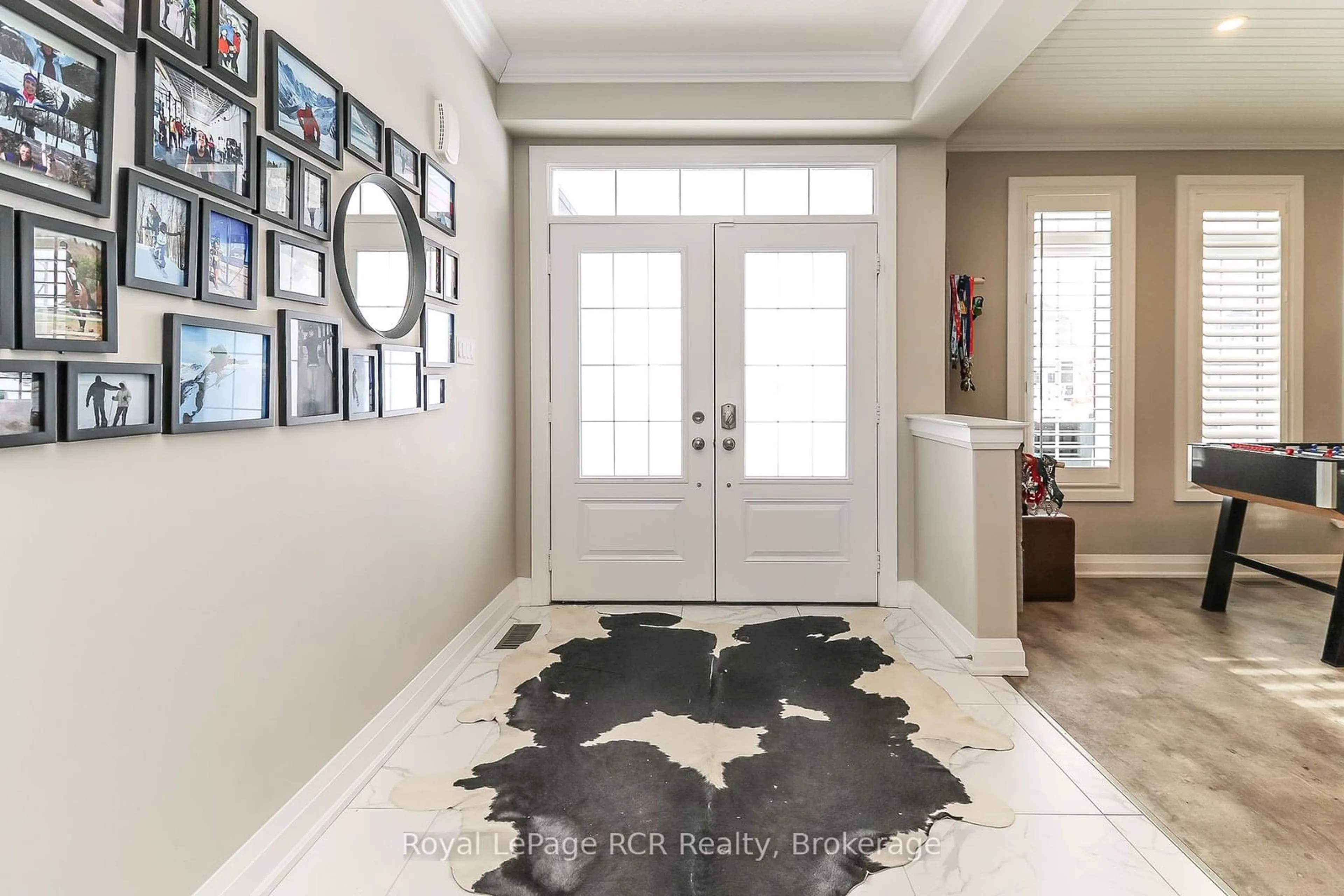 Indoor entryway for 17 Gilpin Cres, Collingwood Ontario L9Y 0Z2