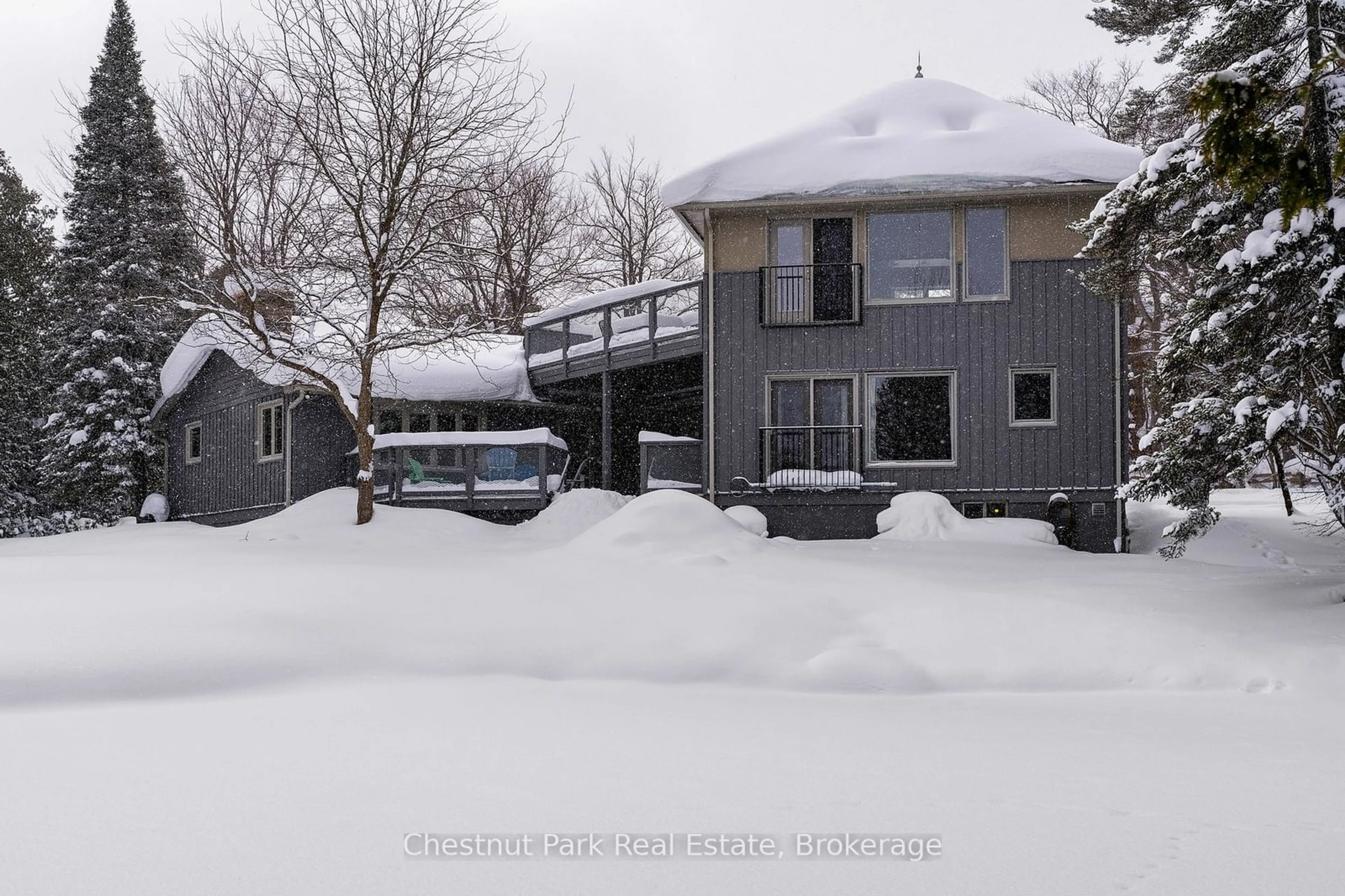 Indoor garage for 8444 21/22 NOTTAWASAGA Sdrd, Clearview Ontario L0M 1H0