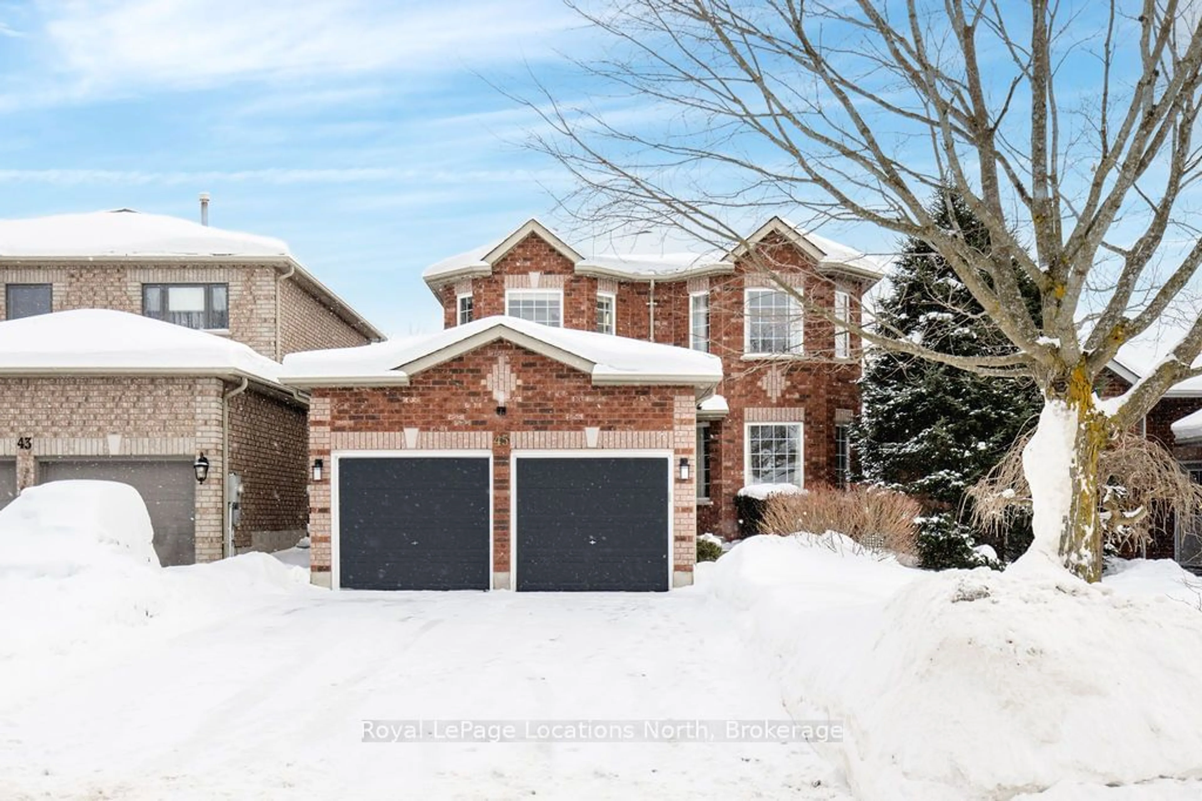 Home with brick exterior material, street for 45 Holly Meadow Rd, Barrie Ontario L4N 0E2