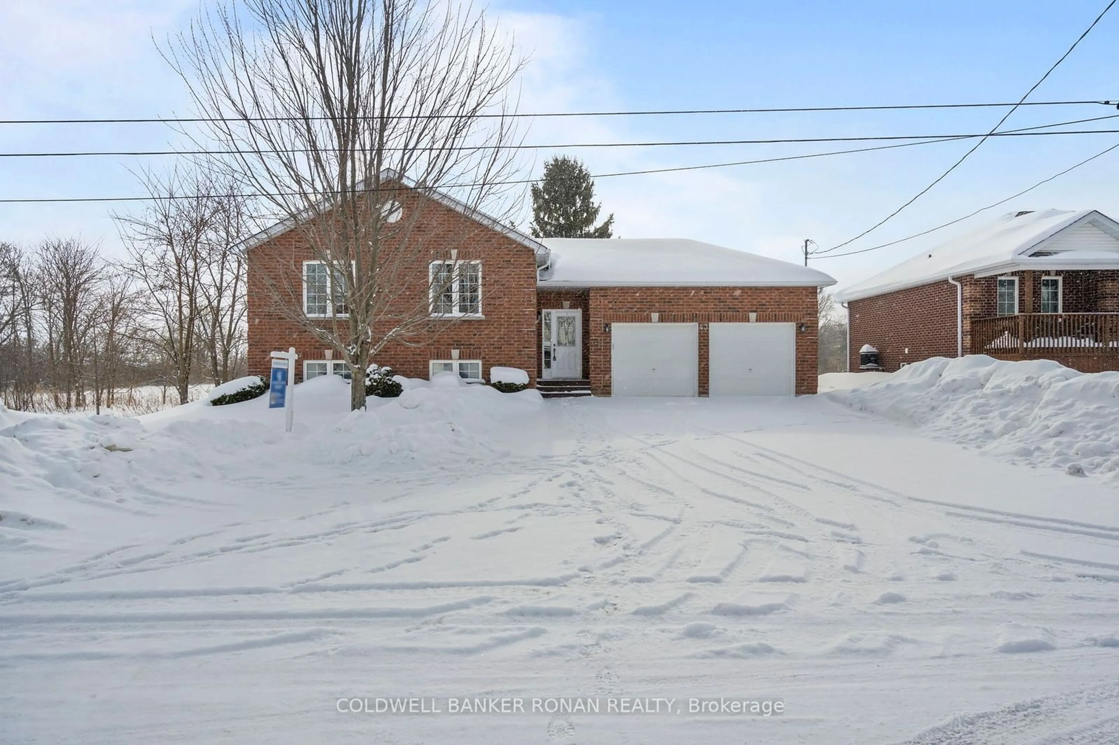 Unknown for 43 George St, Clearview Ontario L0M 1G0