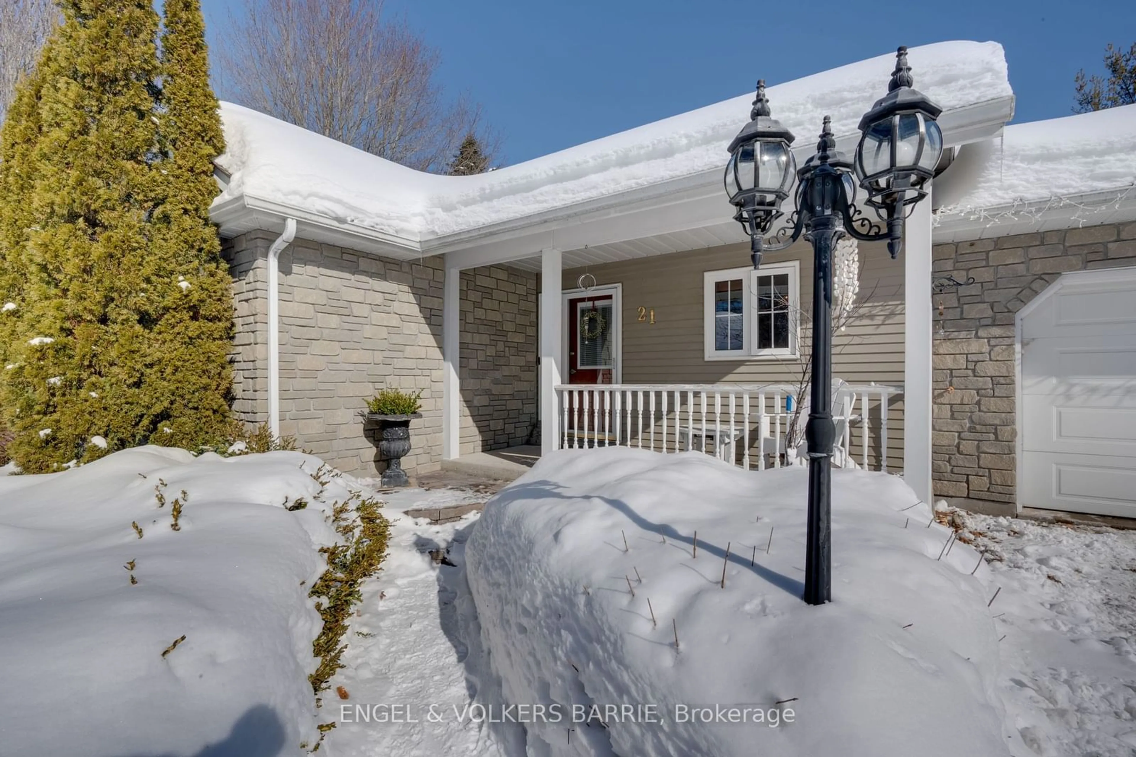 Indoor entryway for 21 Maryjane Rd, Tiny Ontario L0L 2T0