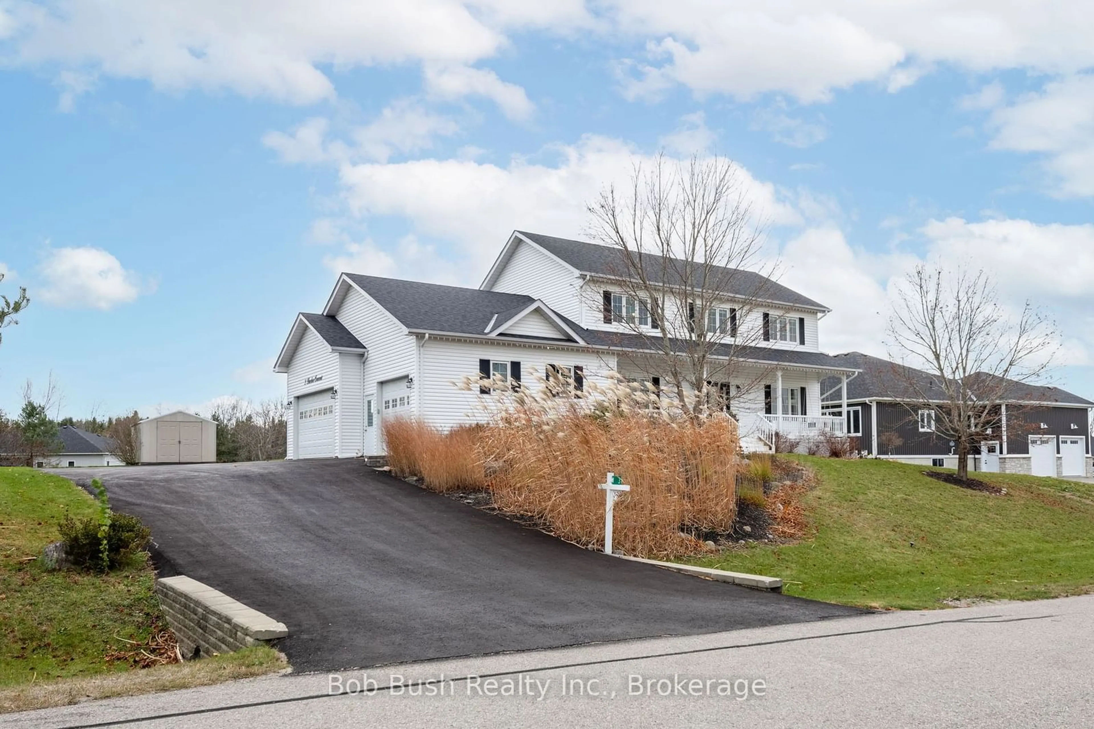 Home with vinyl exterior material, street for 3 BRECHIN Cres, Oro-Medonte Ontario L0K 1N0