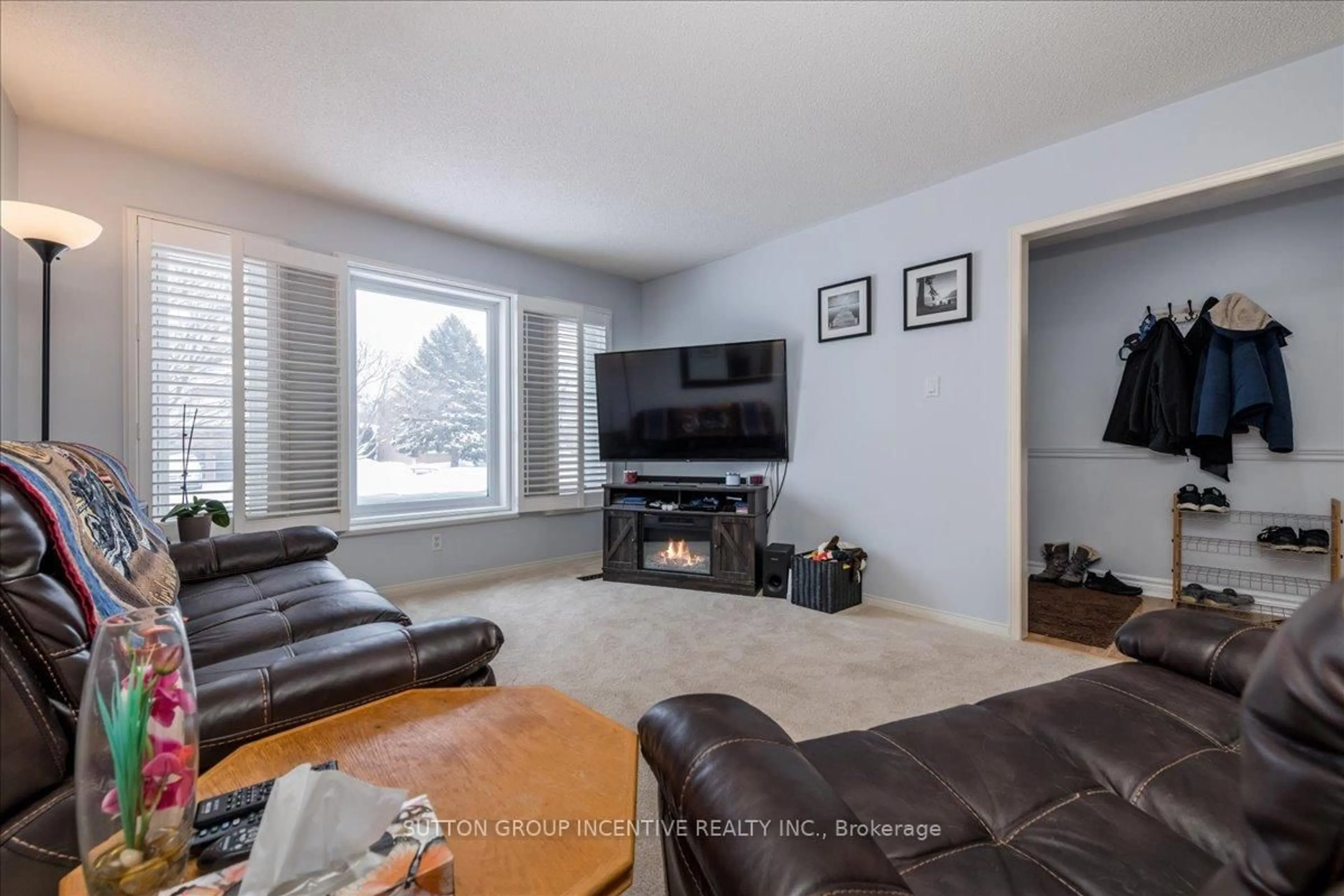 Living room with furniture, unknown for 107 Brown St, Barrie Ontario L4N 7V6