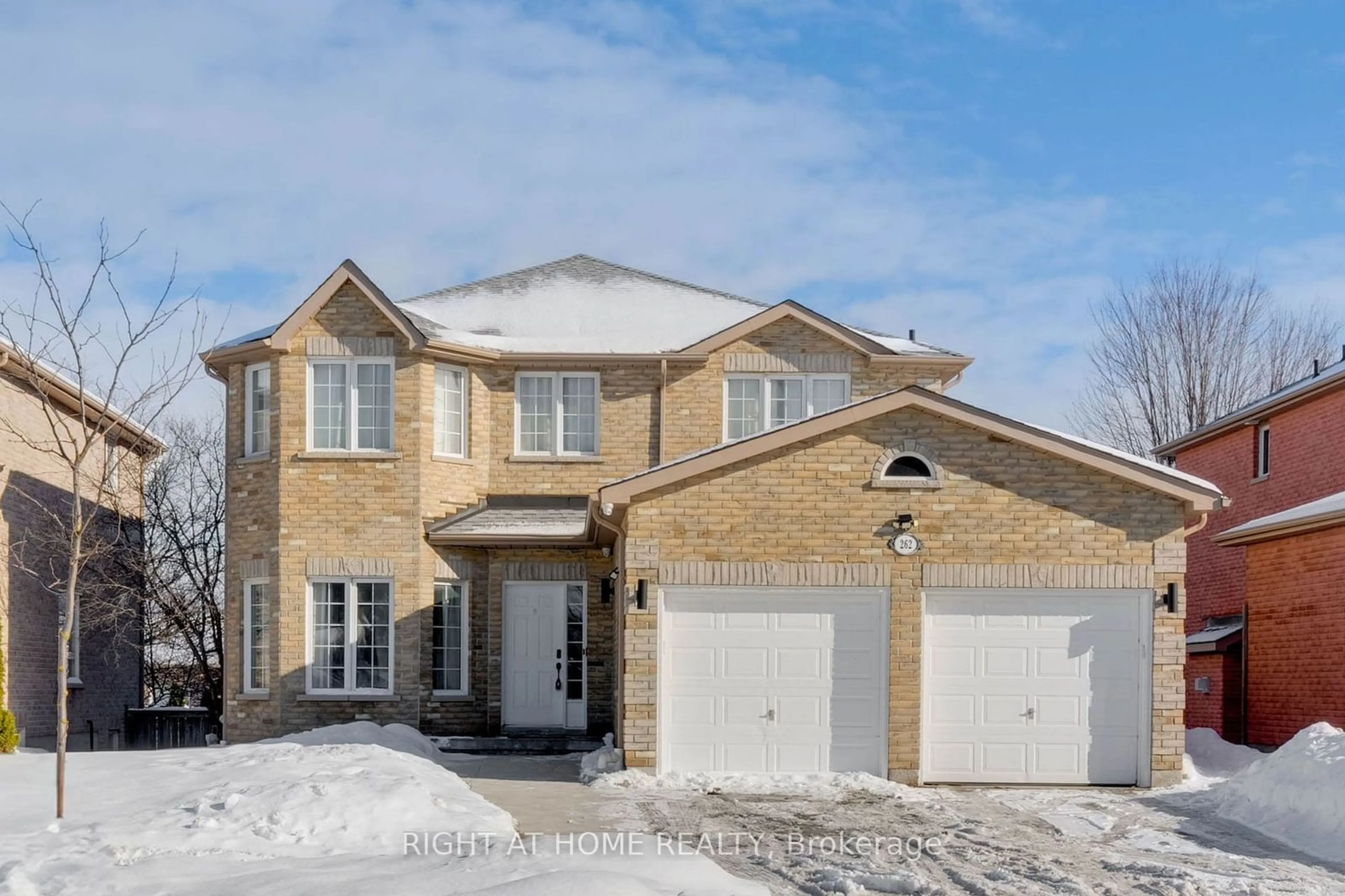 Home with brick exterior material, street for 262 Livingstone St, Barrie Ontario L4M 6N6